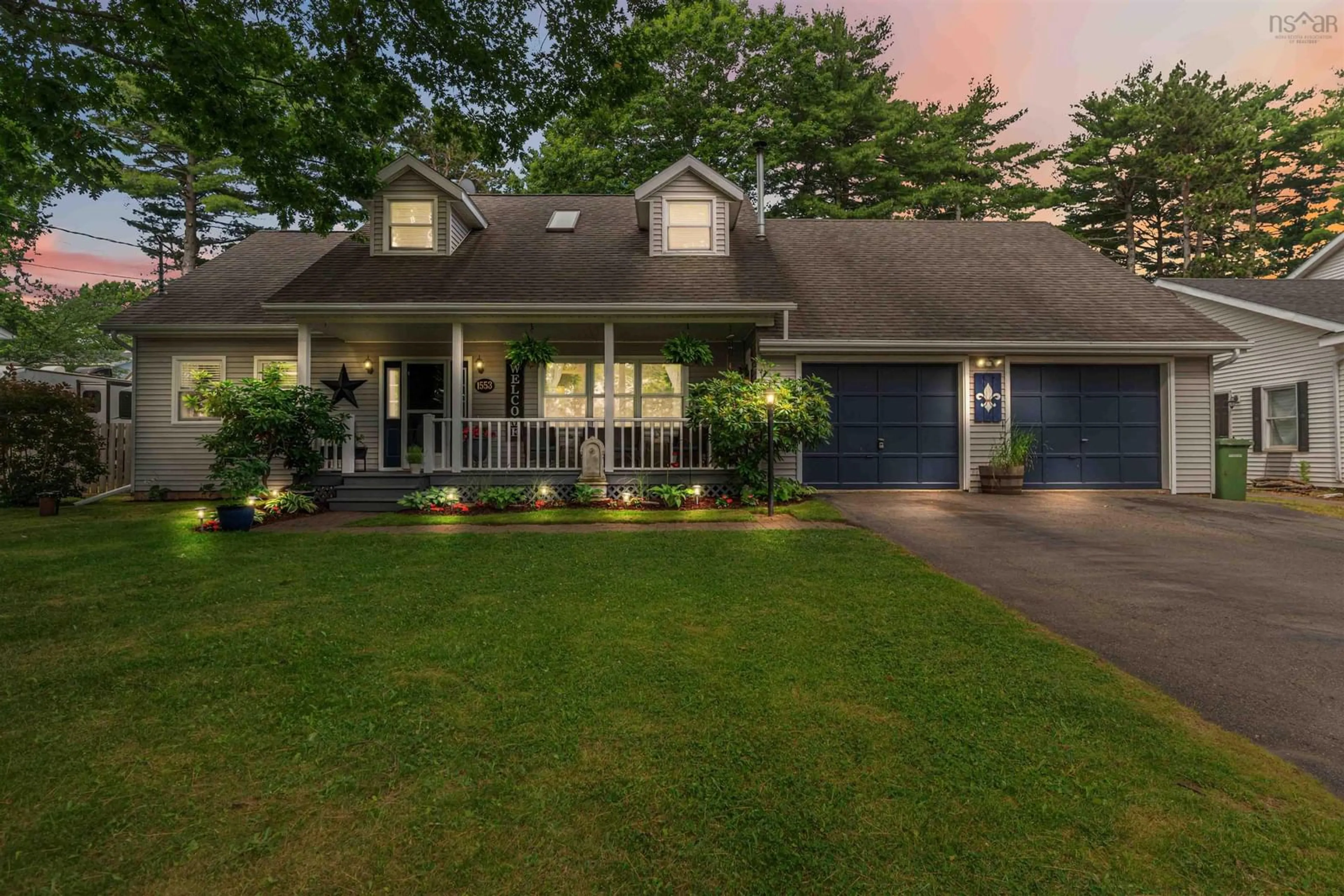 Home with vinyl exterior material, street for 1553 Meghan Dr, Coldbrook Nova Scotia B4R 1A1