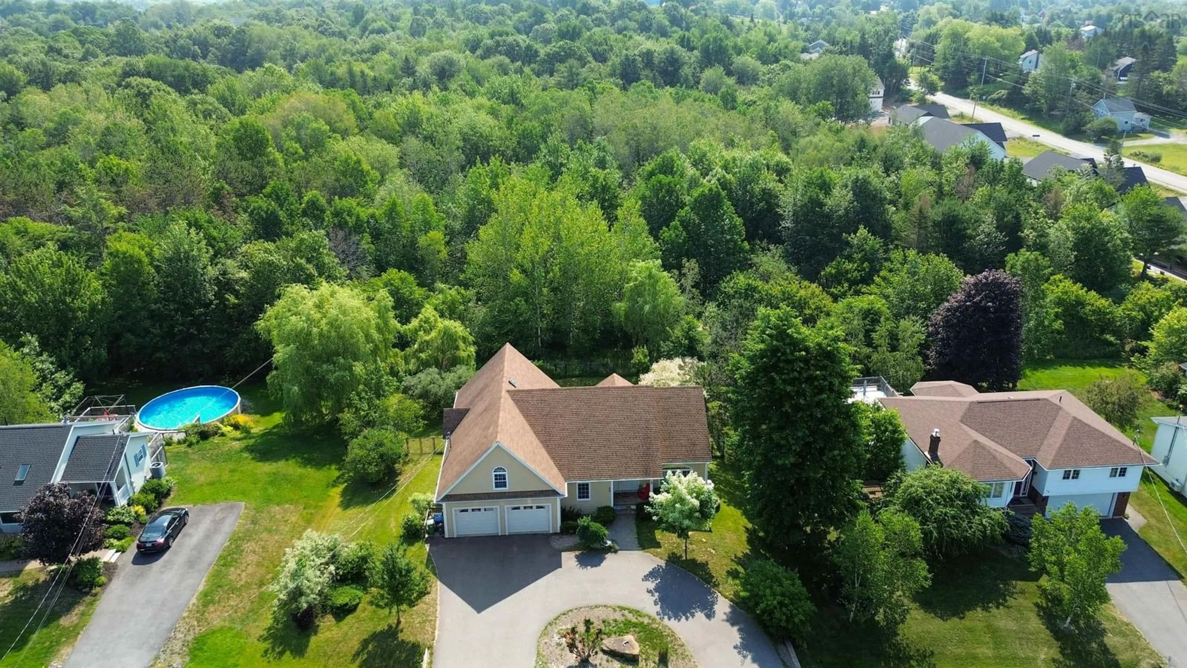 A pic from outside/outdoor area/front of a property/back of a property/a pic from drone, water/lake/river/ocean view for 22 Valley View Dr, Falmouth Nova Scotia B0P 1L0