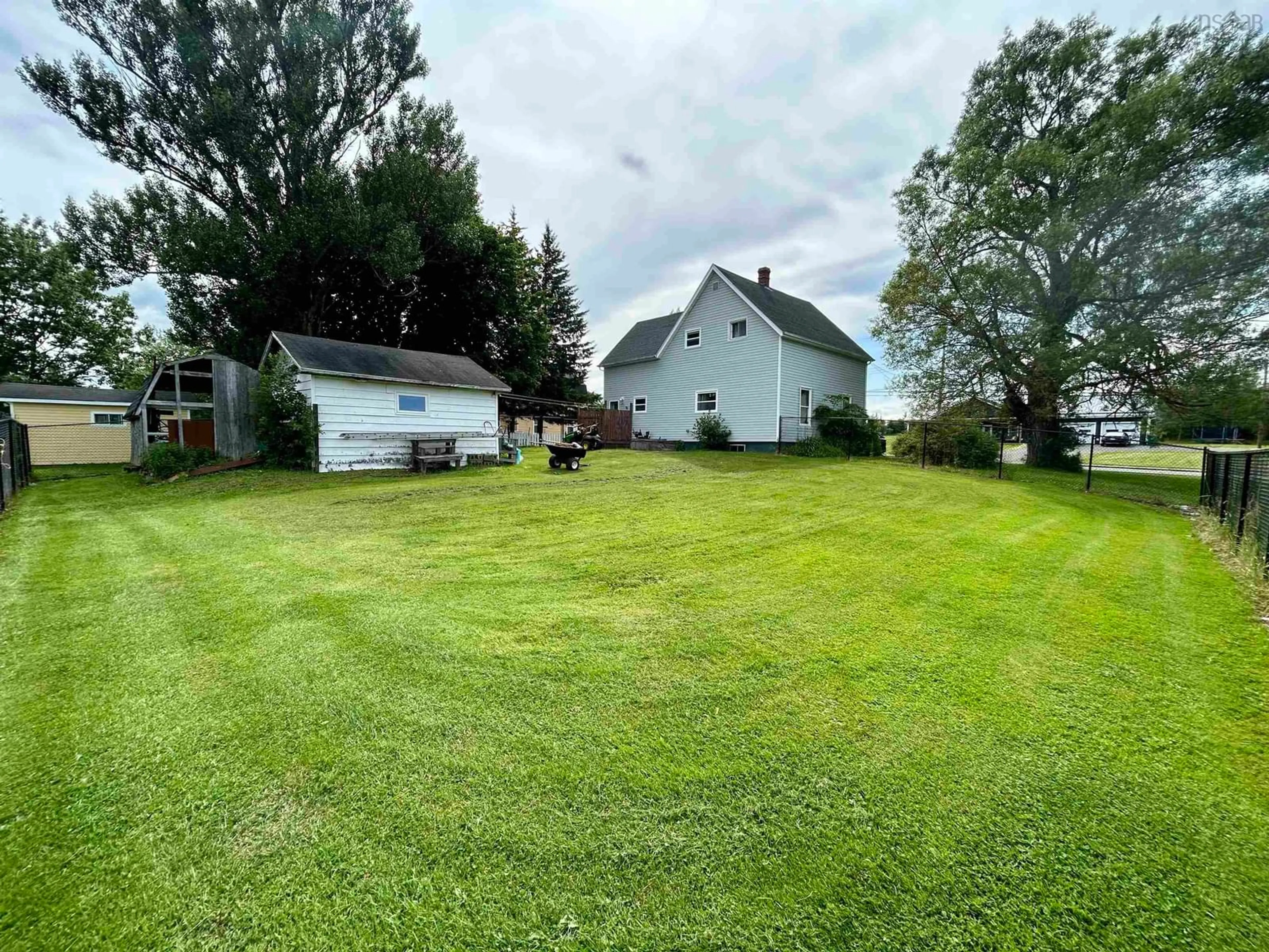 A pic from outside/outdoor area/front of a property/back of a property/a pic from drone, unknown for 1691 Office St, Westville Nova Scotia B0K 2A0