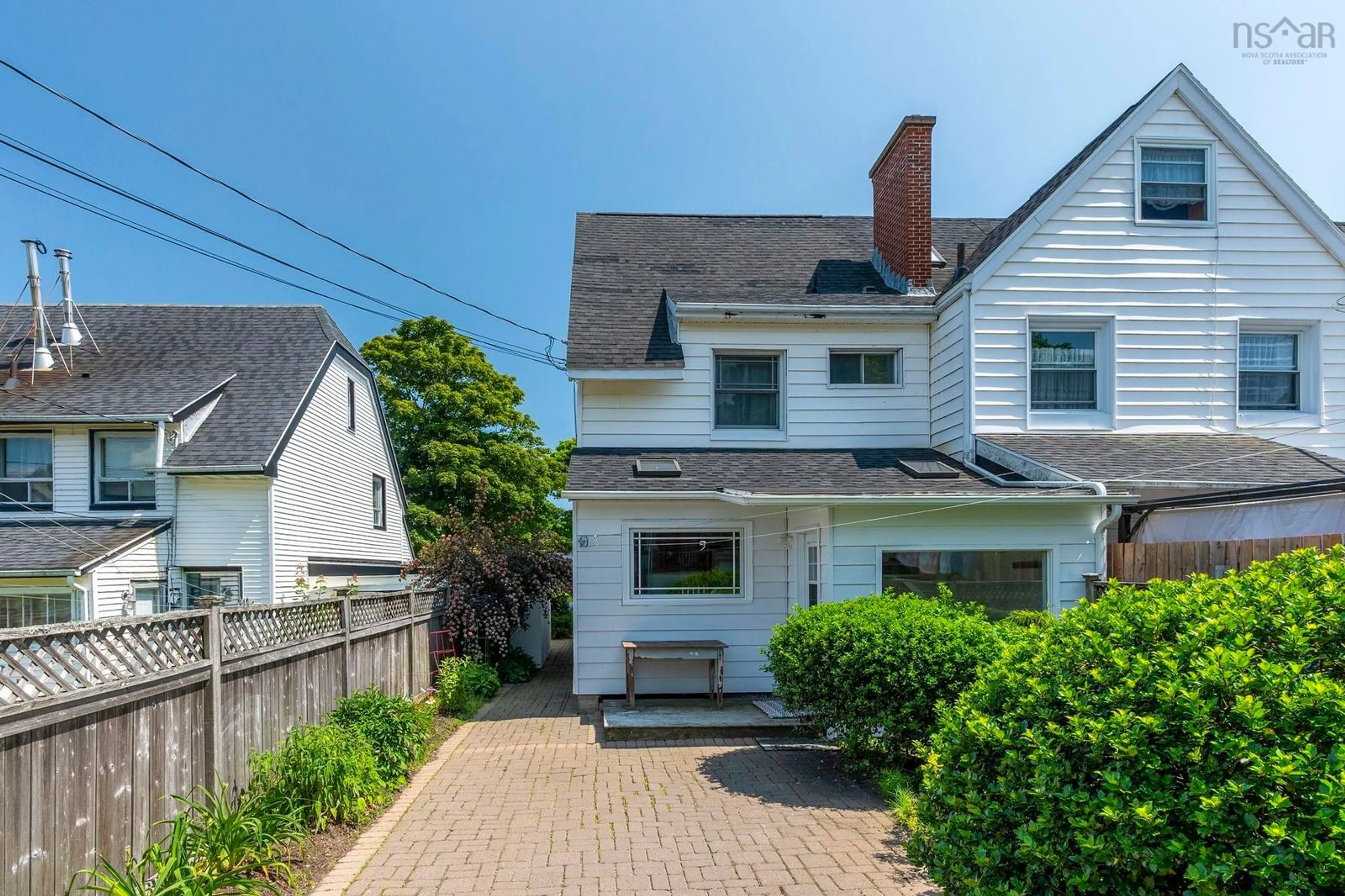 A pic from outside/outdoor area/front of a property/back of a property/a pic from drone, street for 5525 Cabot Pl, Halifax Nova Scotia B3K 2J6