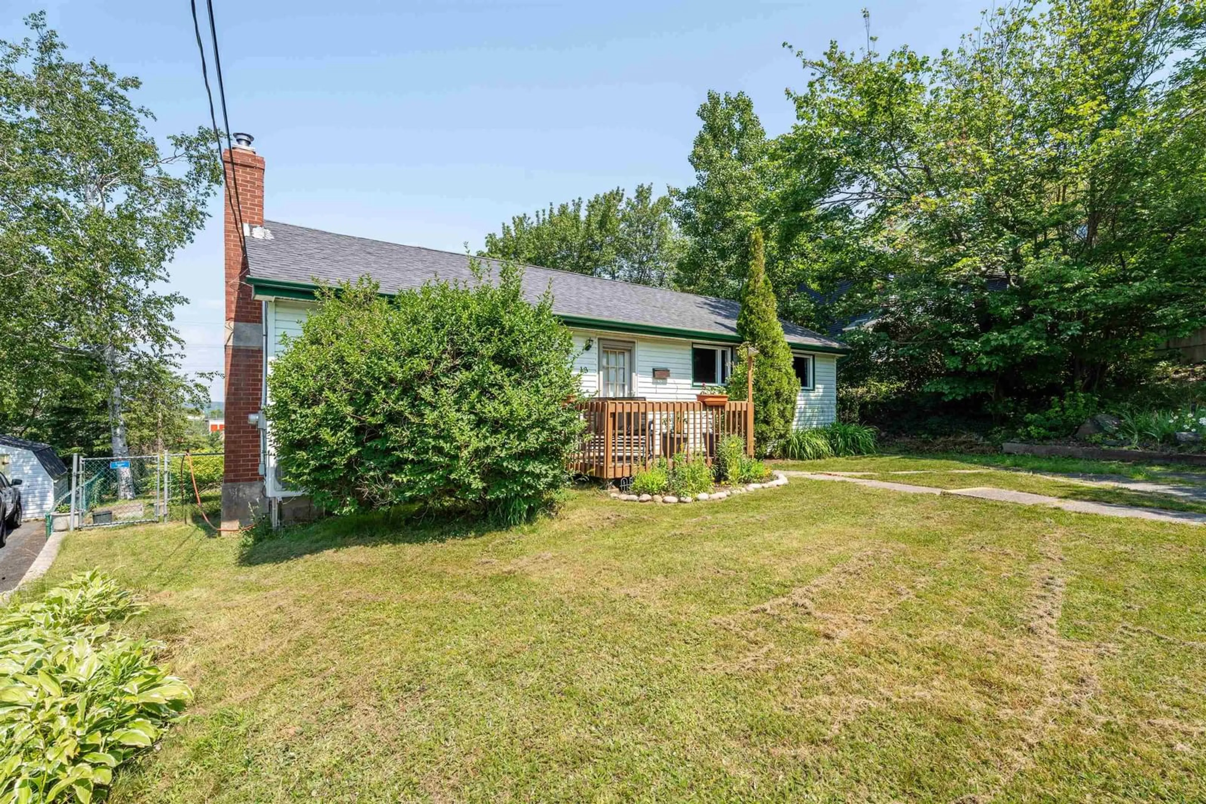 A pic from outside/outdoor area/front of a property/back of a property/a pic from drone, street for 13 Fernhill Dr, Dartmouth Nova Scotia B3A 4K1