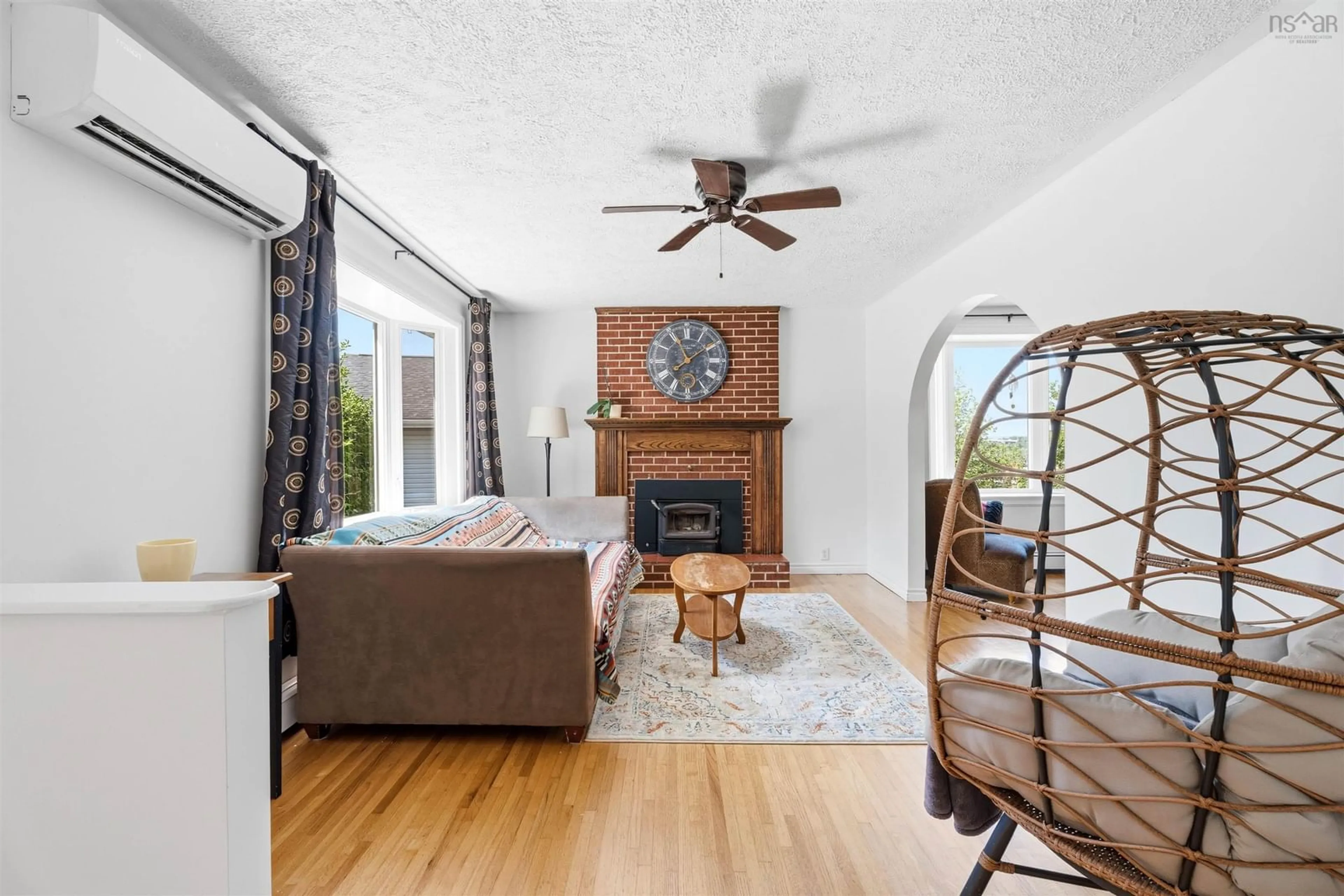 Living room with furniture, wood/laminate floor for 13 Fernhill Dr, Dartmouth Nova Scotia B3A 4K1