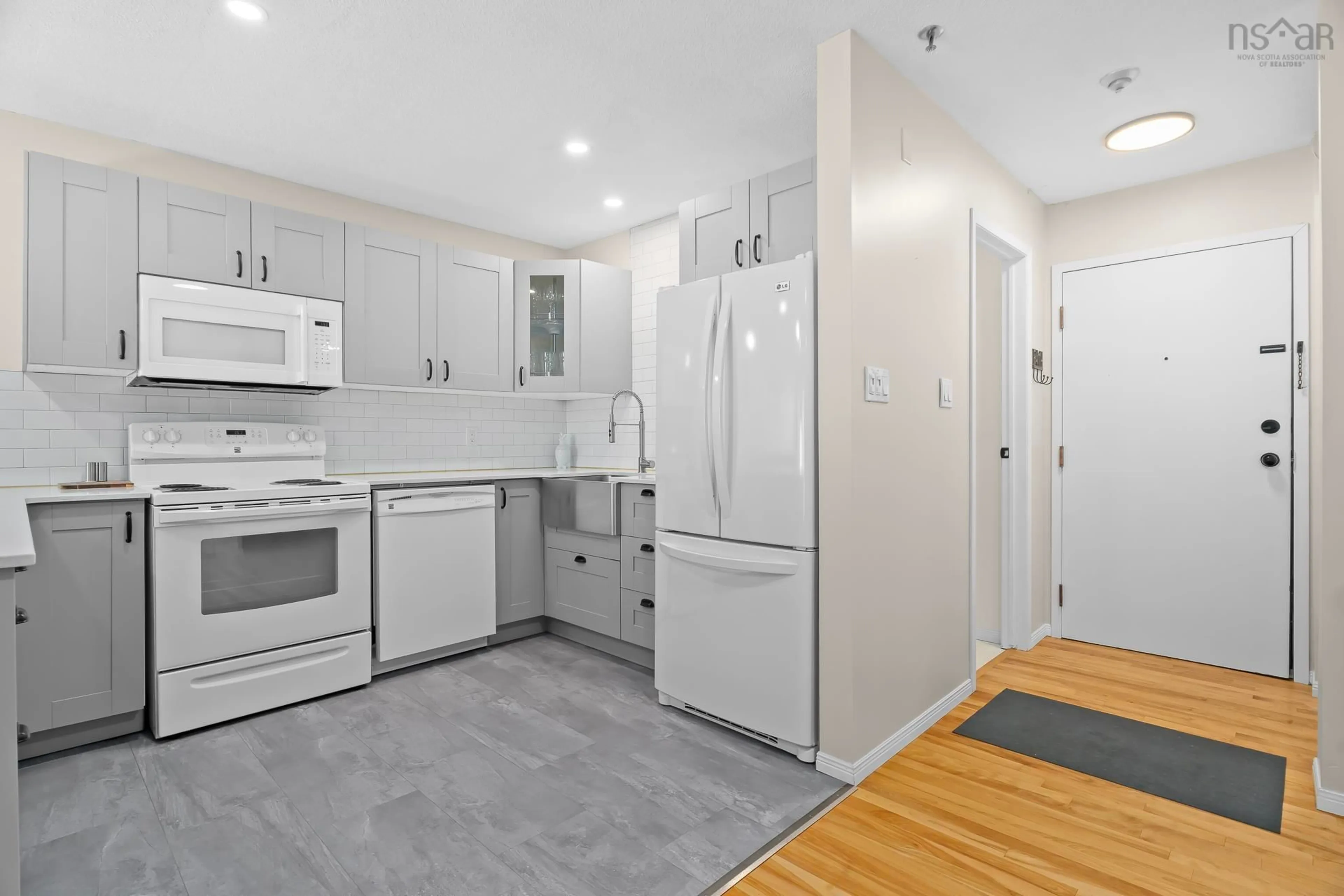Standard kitchen, unknown for 3600 John Parr #308, Halifax Nova Scotia B3K 5V3