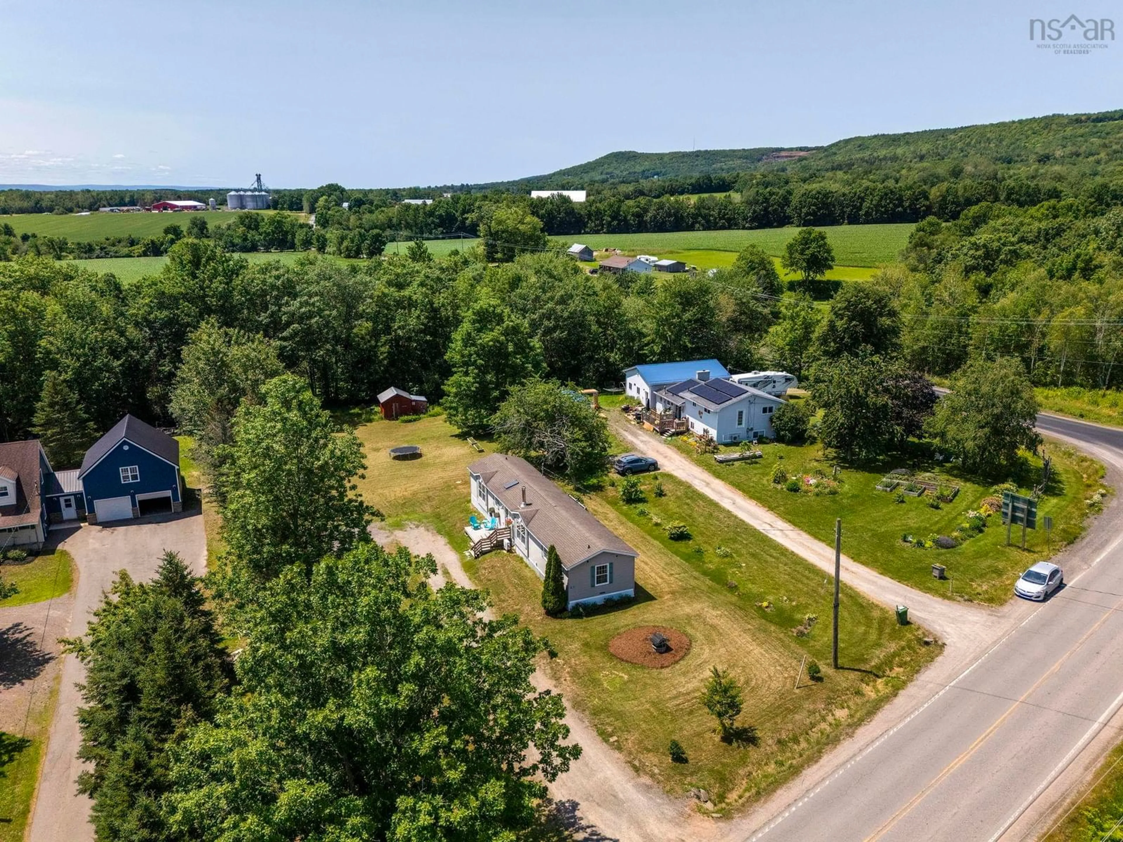 A pic from outside/outdoor area/front of a property/back of a property/a pic from drone, unknown for 783 Hwy # 360 Hwy, Welsford Nova Scotia B0P 1E0