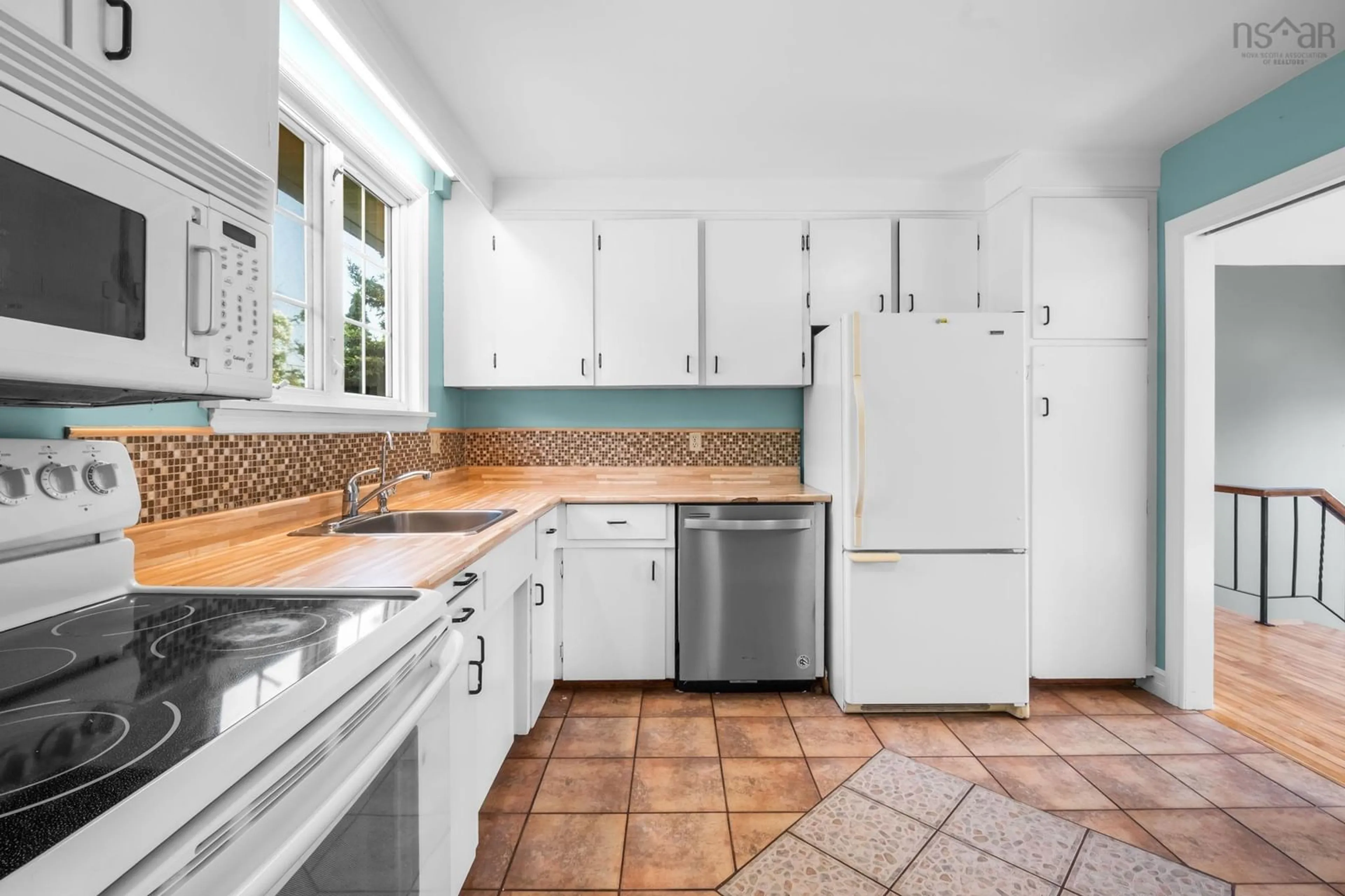 Standard kitchen, ceramic/tile floor for 59 Hollyoake Lane, Dartmouth Nova Scotia B2V 1L6