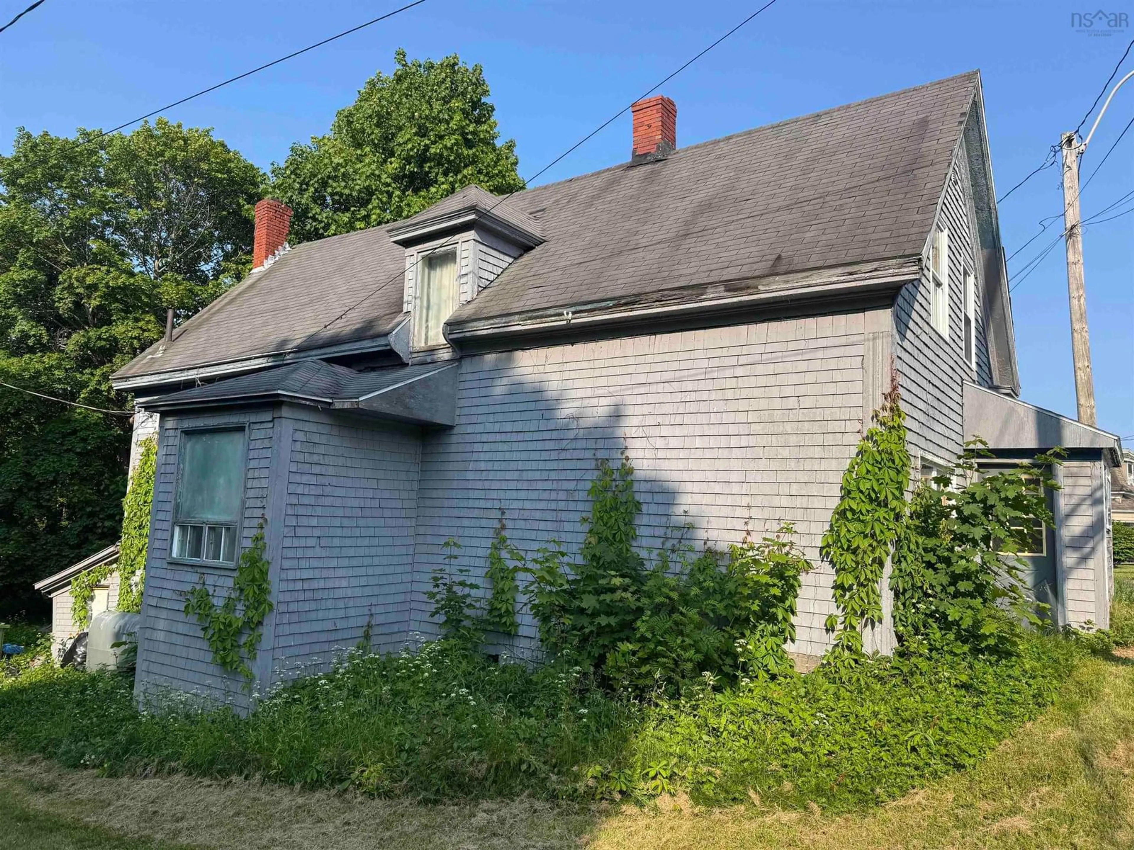 Unknown for 7 Regent St, North Sydney Nova Scotia B2A 2E3