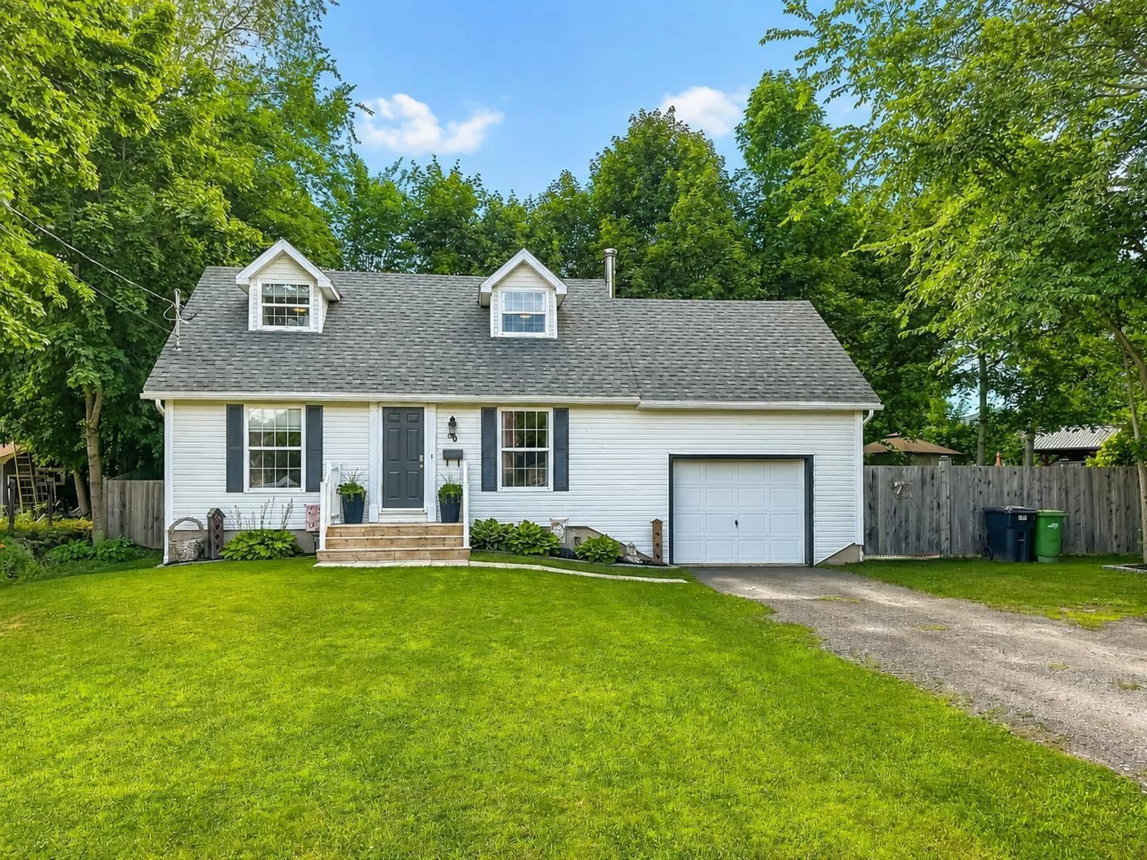 Home with vinyl exterior material, street for 30 Pleasant St, Kentville Nova Scotia B4N 1E8