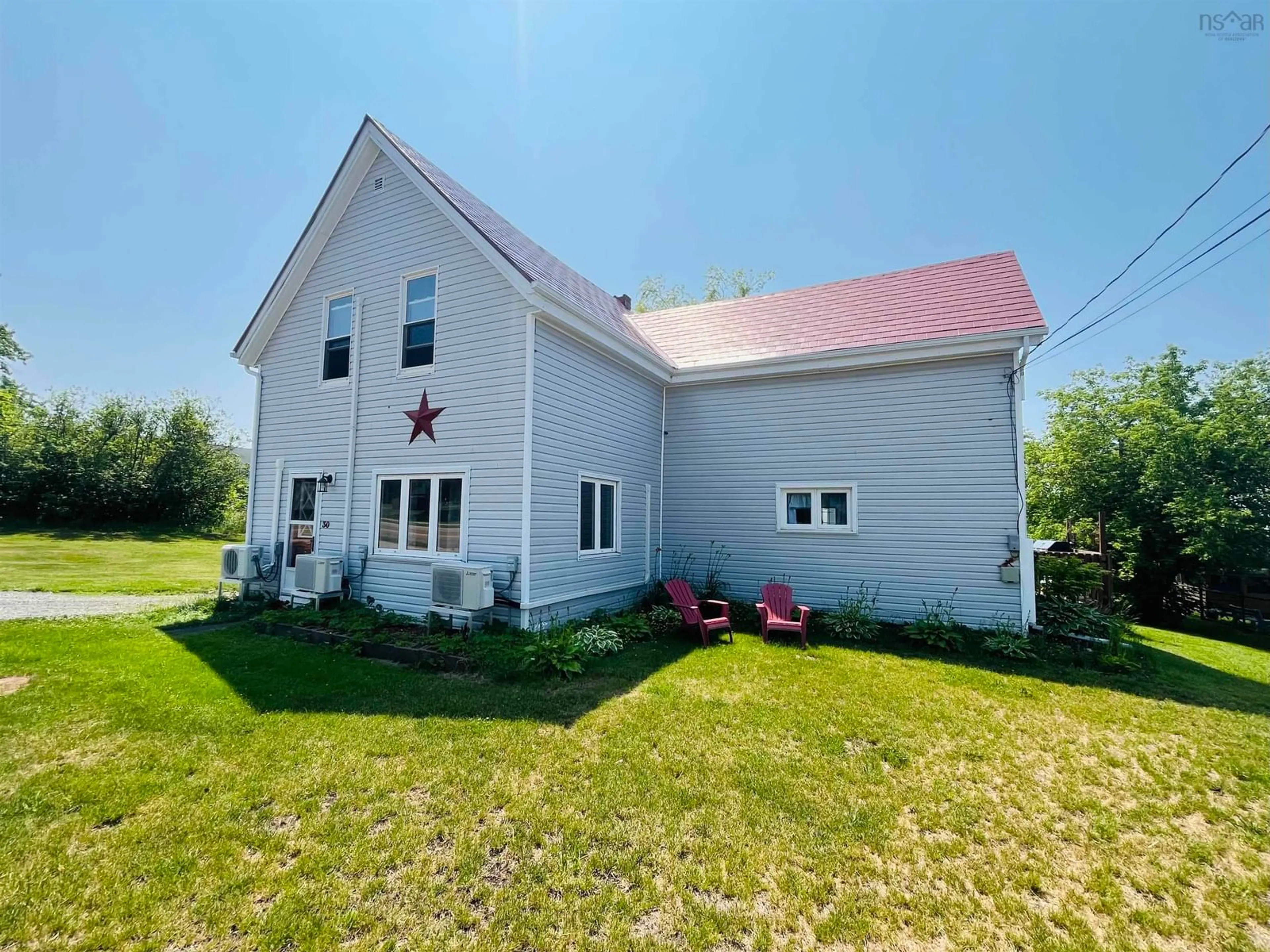 A pic from outside/outdoor area/front of a property/back of a property/a pic from drone, building for 30 Junction Rd, Springhill Nova Scotia B0M 1X0