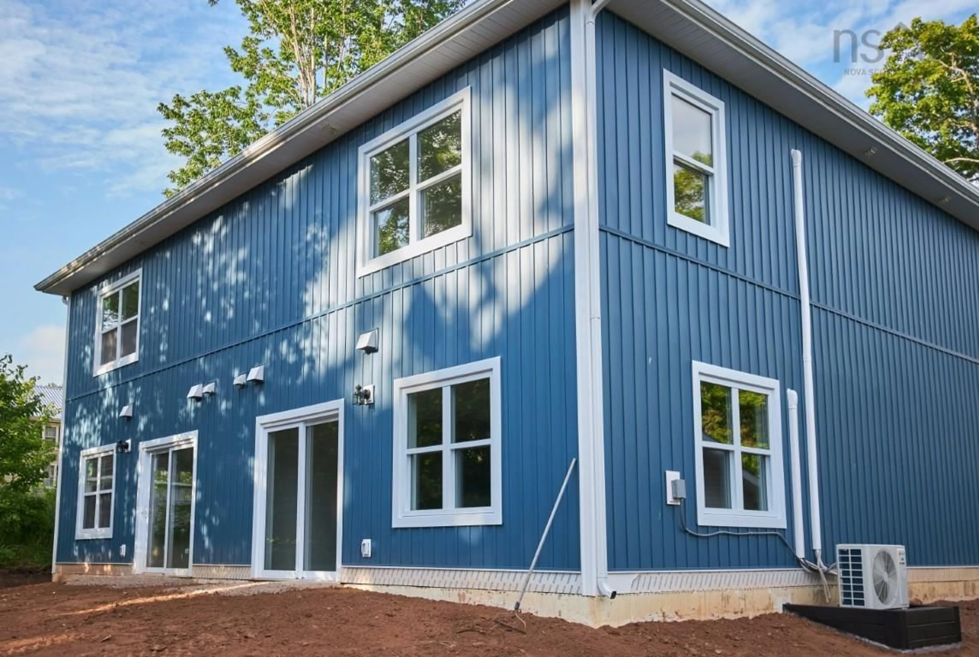 Home with vinyl exterior material, building for 967 Pleasant St, Canning Nova Scotia B0P 1H0