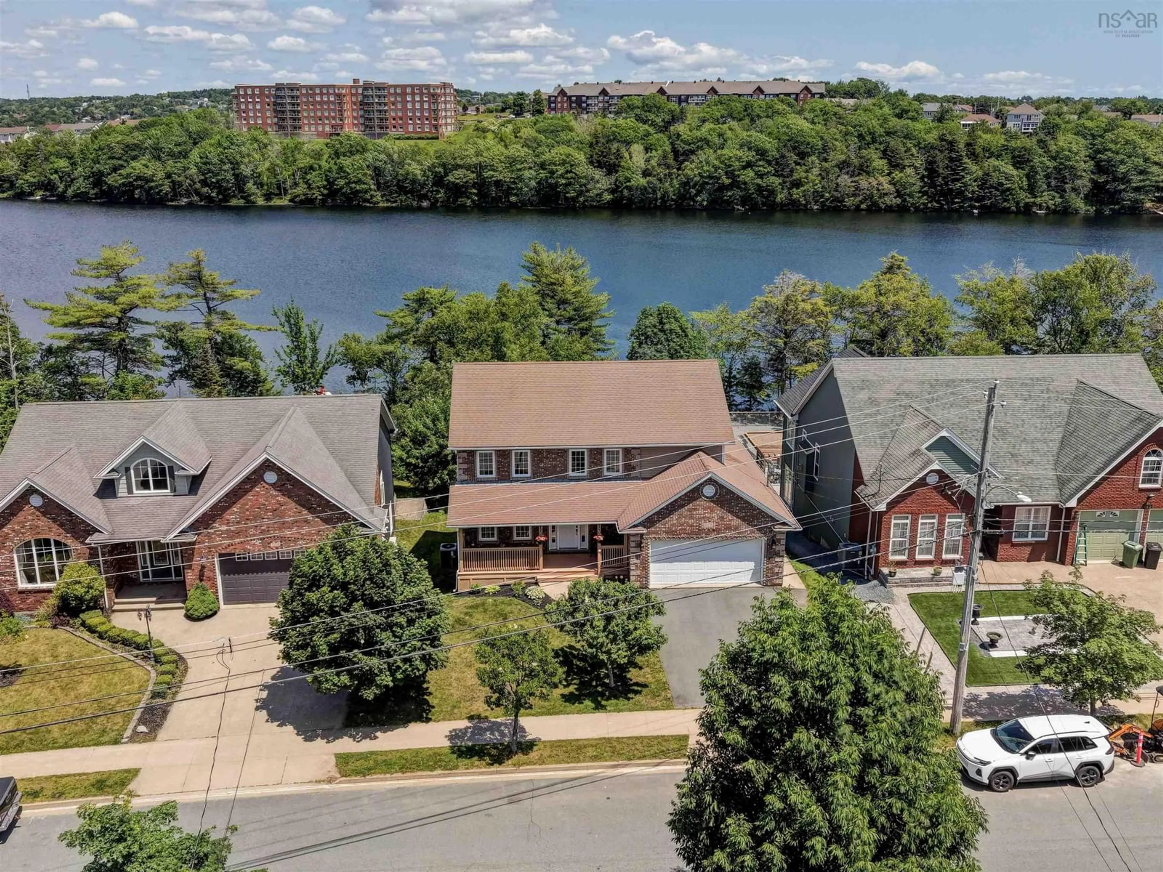 A pic from outside/outdoor area/front of a property/back of a property/a pic from drone, water/lake/river/ocean view for 186 Freshwater Trail, Dartmouth Nova Scotia B2W 0A5