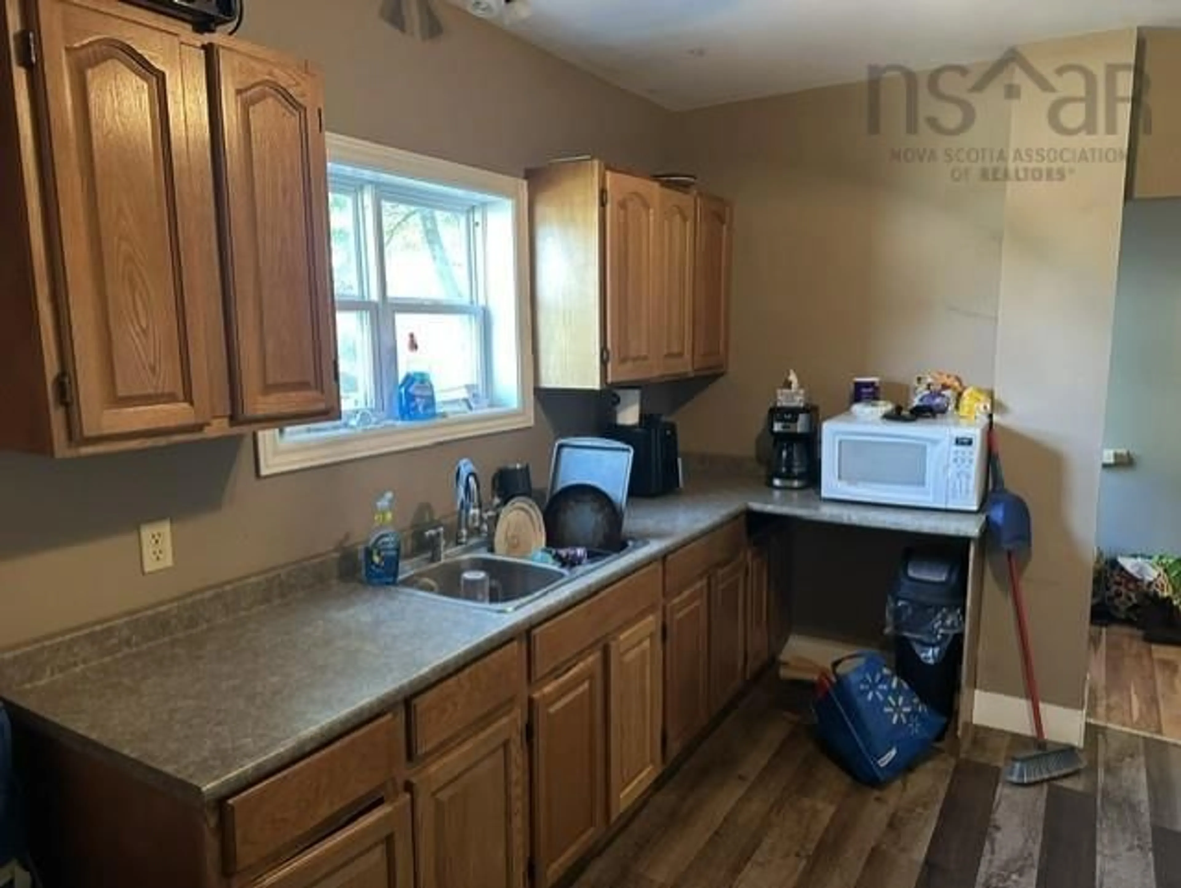 Standard kitchen, unknown for 172 Mccoll St, New Glasgow Nova Scotia B2H 4Z7