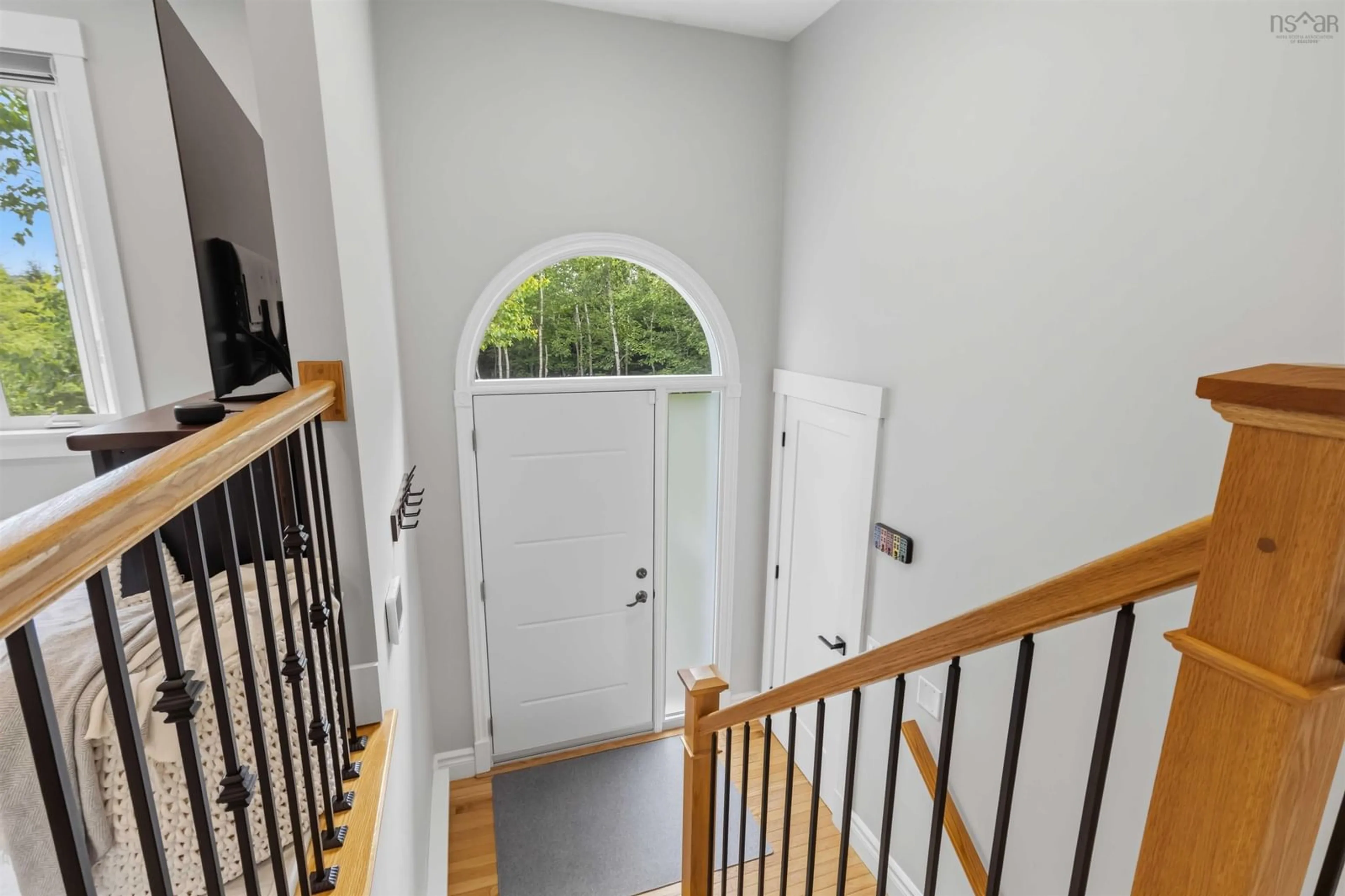 Indoor entryway for 30 Osprey Way, Lawrencetown Nova Scotia B2Z 1L9