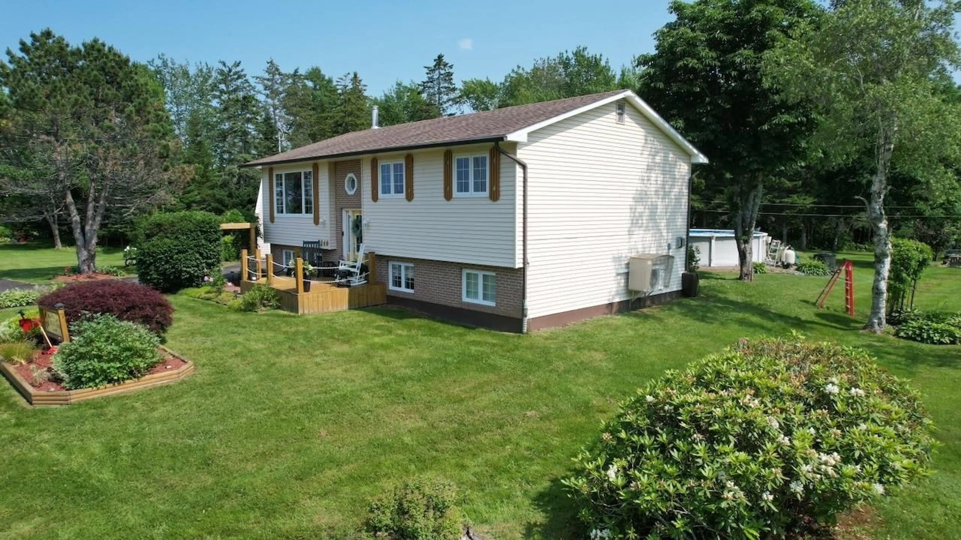 Home with vinyl exterior material, unknown for 2240 204 Hwy, Salem Nova Scotia B4H 3Y1