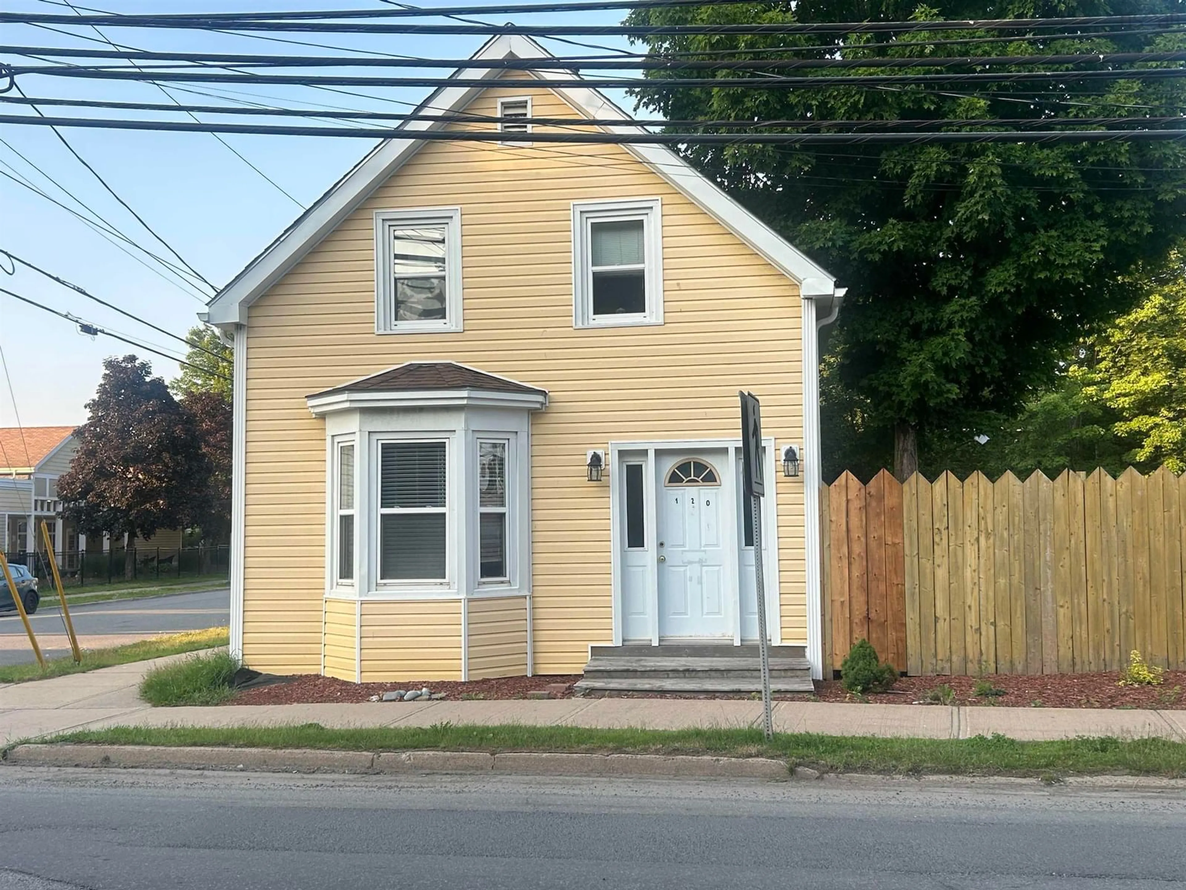 Home with vinyl exterior material, street for 120 College Street, Antigonish Nova Scotia B2G 1X8