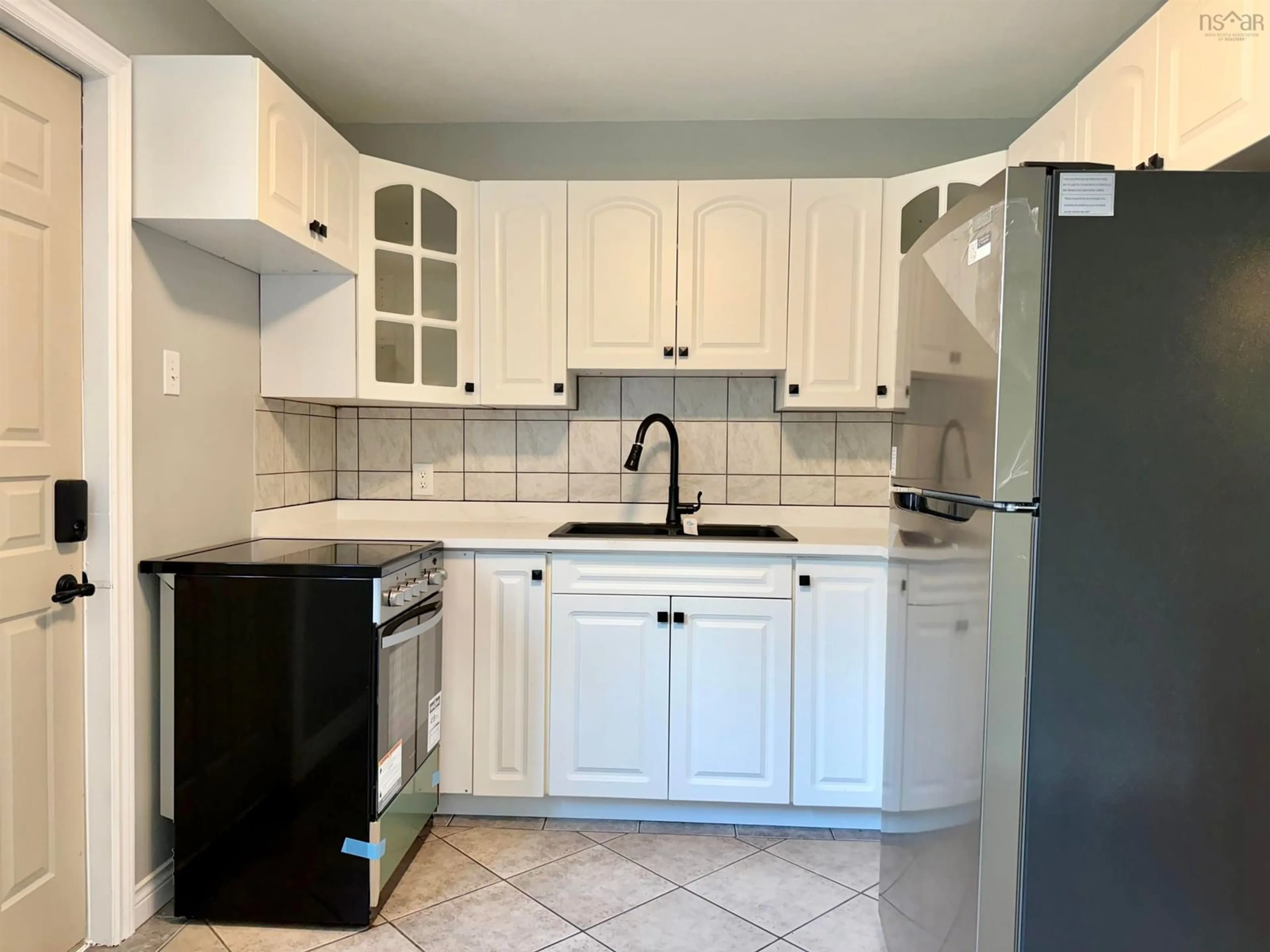 Standard kitchen, ceramic/tile floor for 116 Frederick Ave, Fairview Nova Scotia B3N 2L1