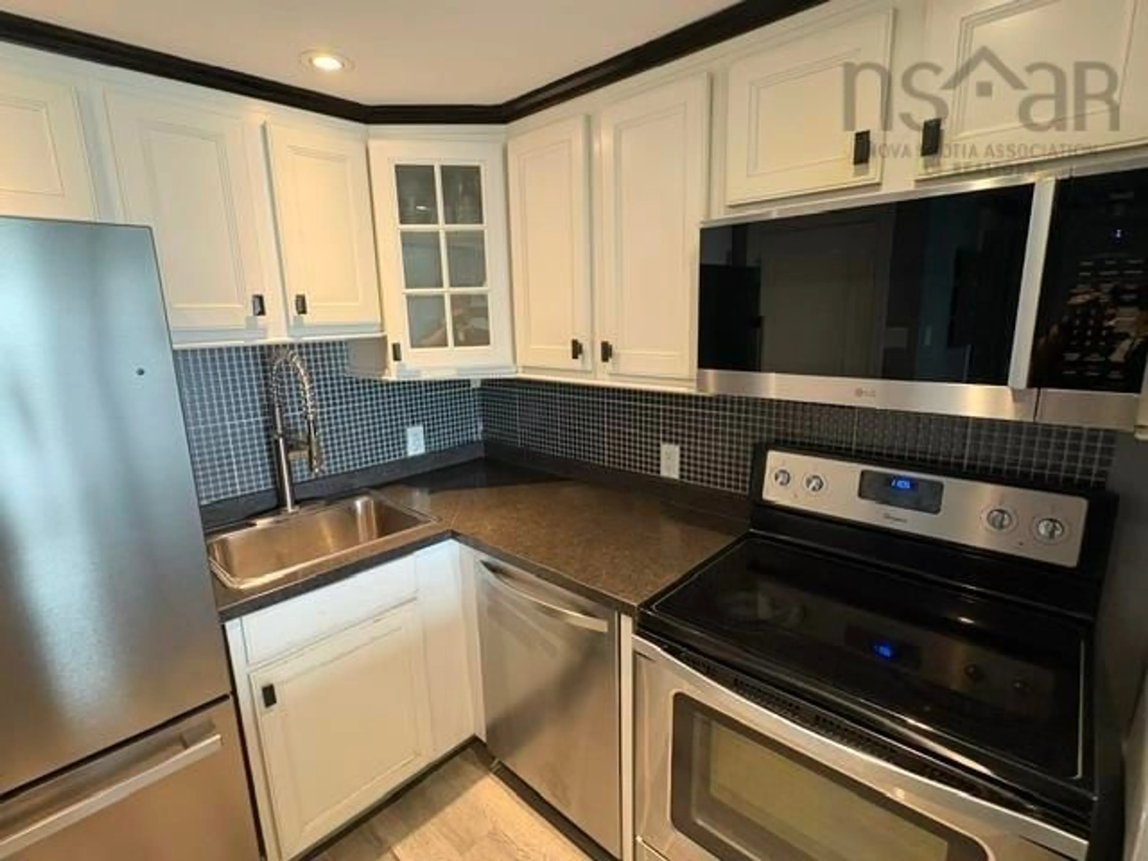 Standard kitchen, ceramic/tile floor for Coburg Rd, Halifax #1207, Halifax Nova Scotia B3H 4J7