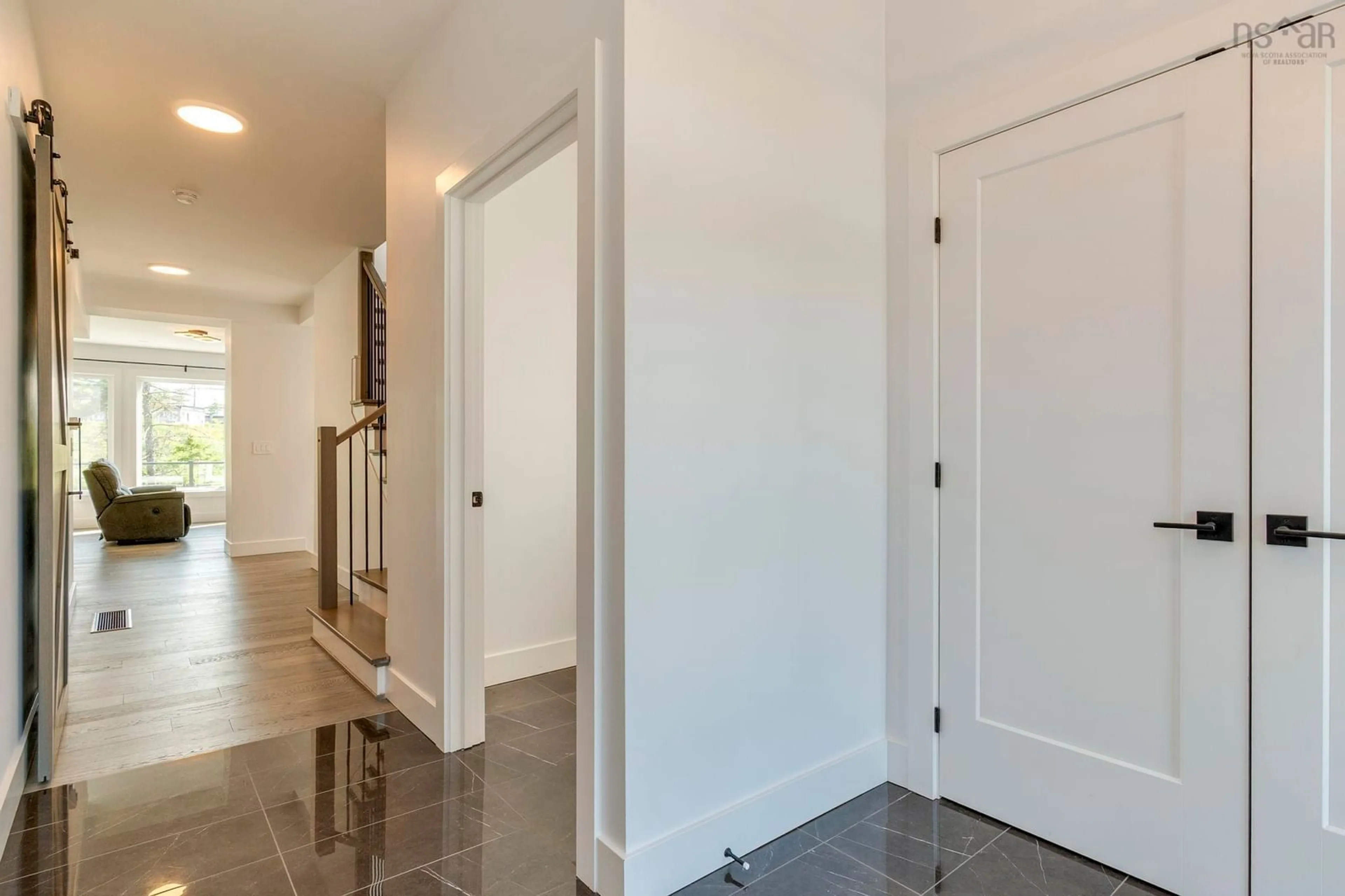 Indoor entryway for 16 Breaktrail Dr, Bedford Nova Scotia B4B 2J7