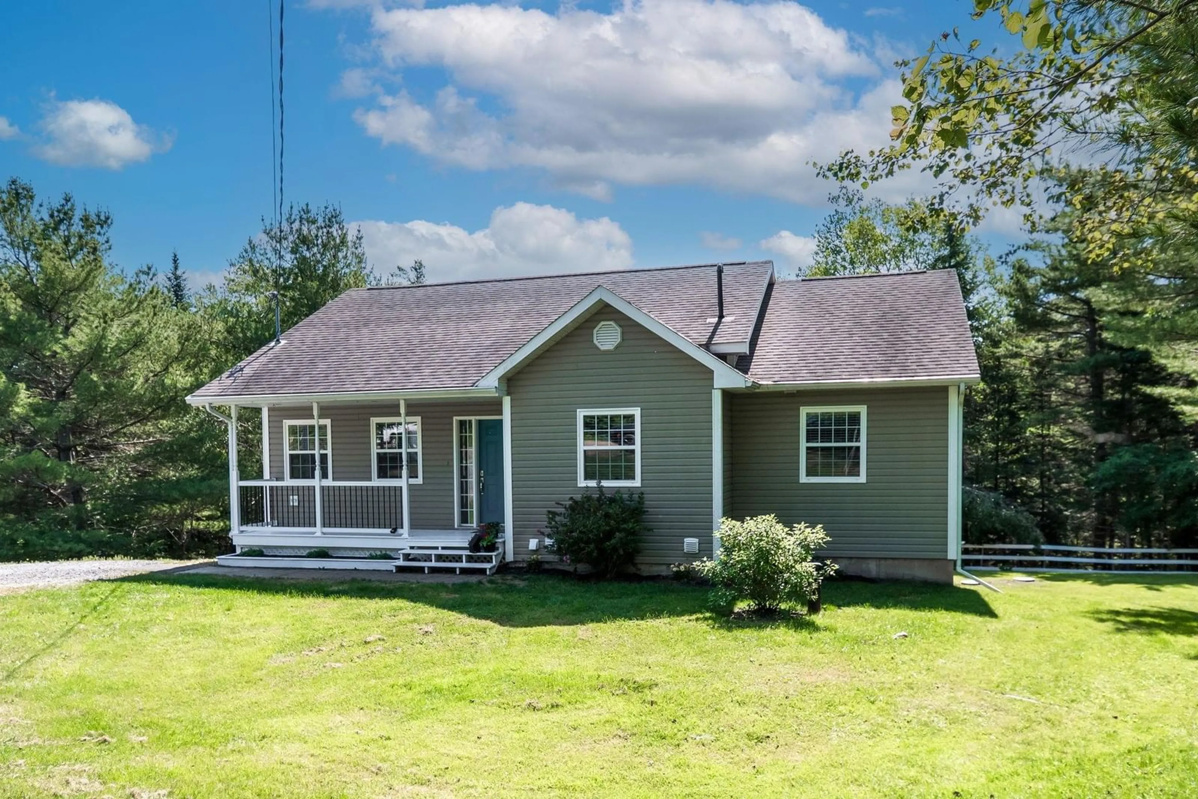 Home with vinyl exterior material, unknown for 115 Ardoise Lane, Ardoise Nova Scotia B0N 1L0