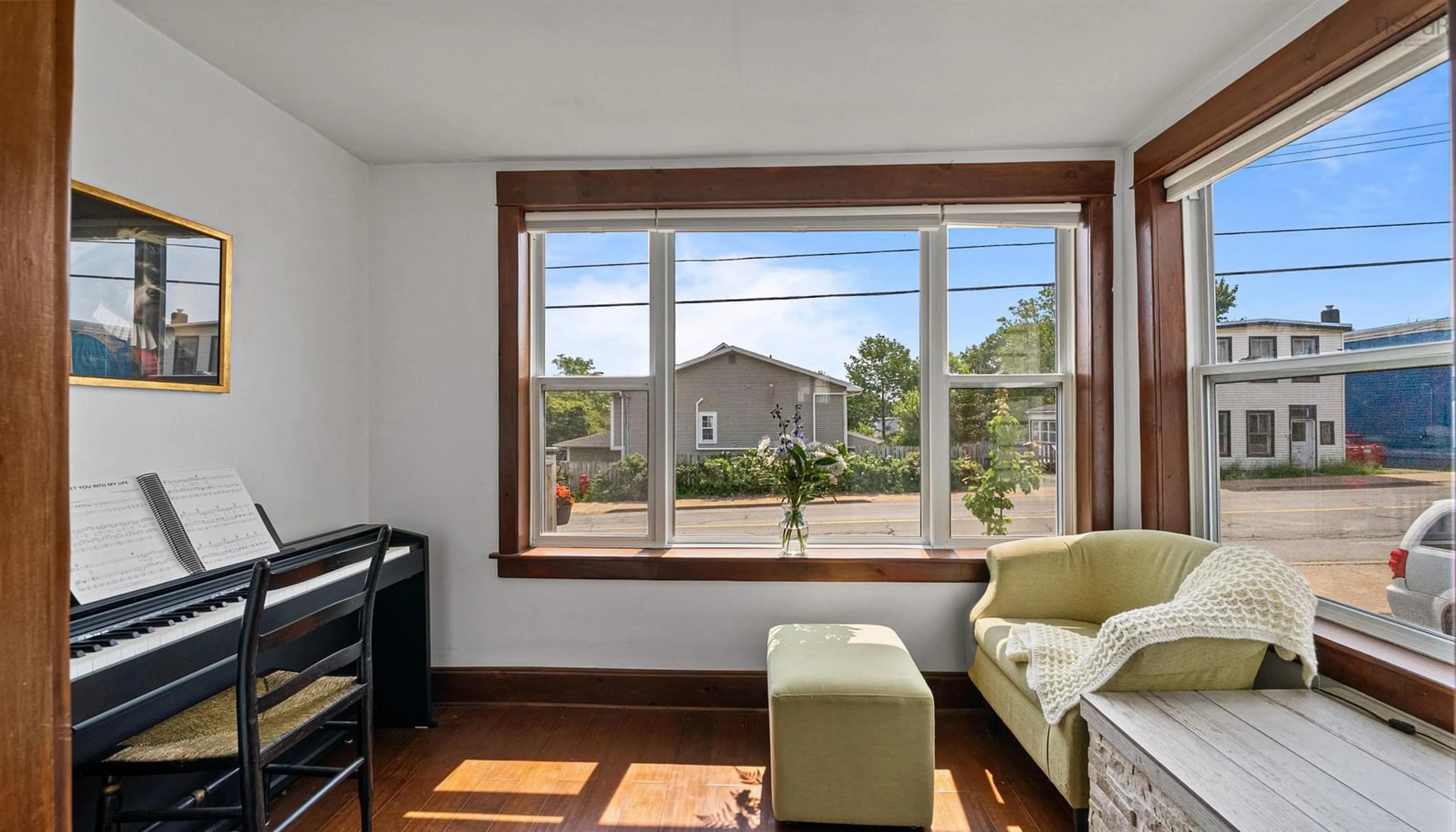 Living room with furniture, wood/laminate floor for 35 Thistle St, Dartmouth Nova Scotia B3A 2V6