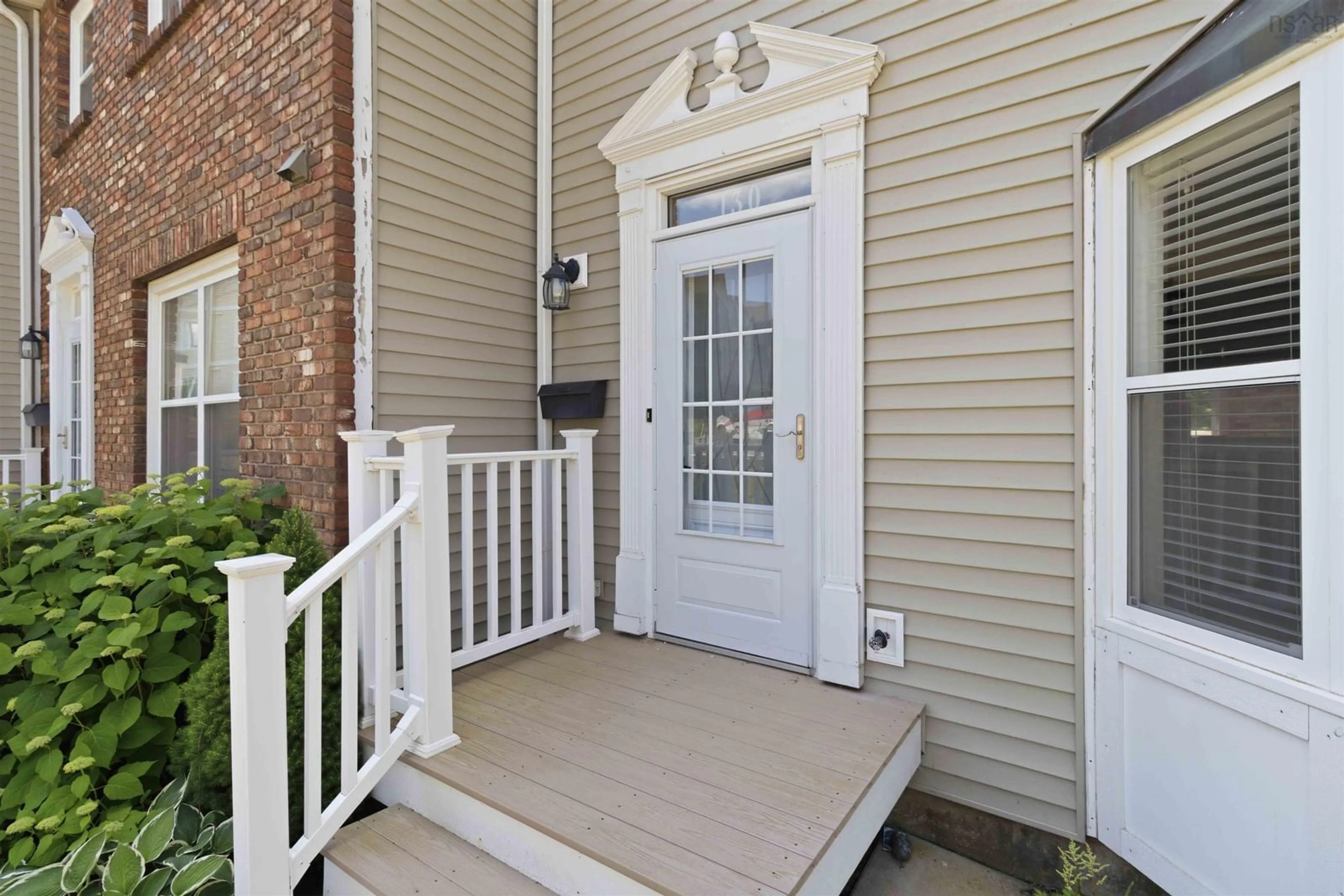 Indoor entryway for 130 Rutledge St, Bedford Nova Scotia B4A 1X6