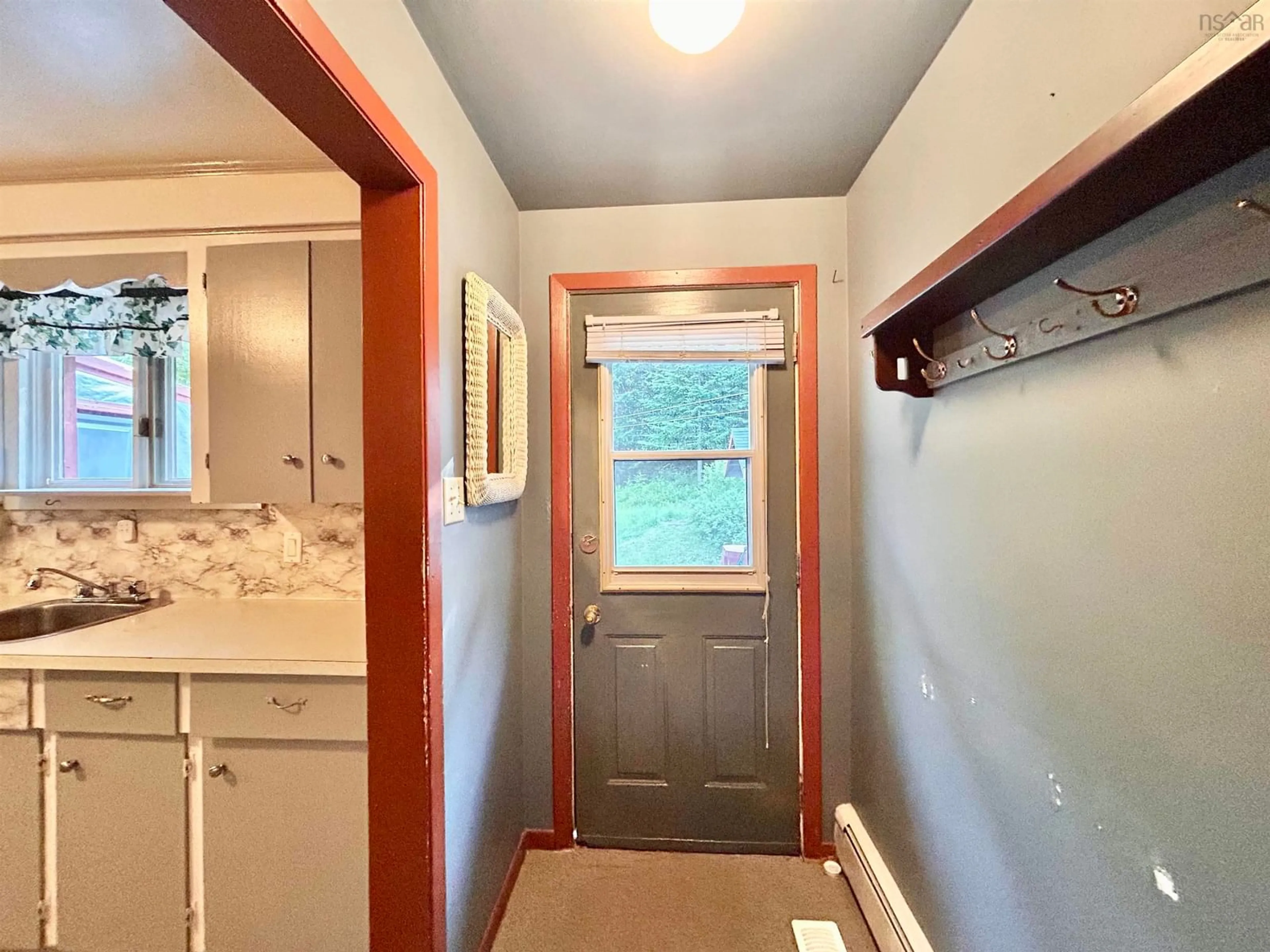 Indoor entryway for 20 Quarry Rd, Beaver Bank Nova Scotia B4E 1T2