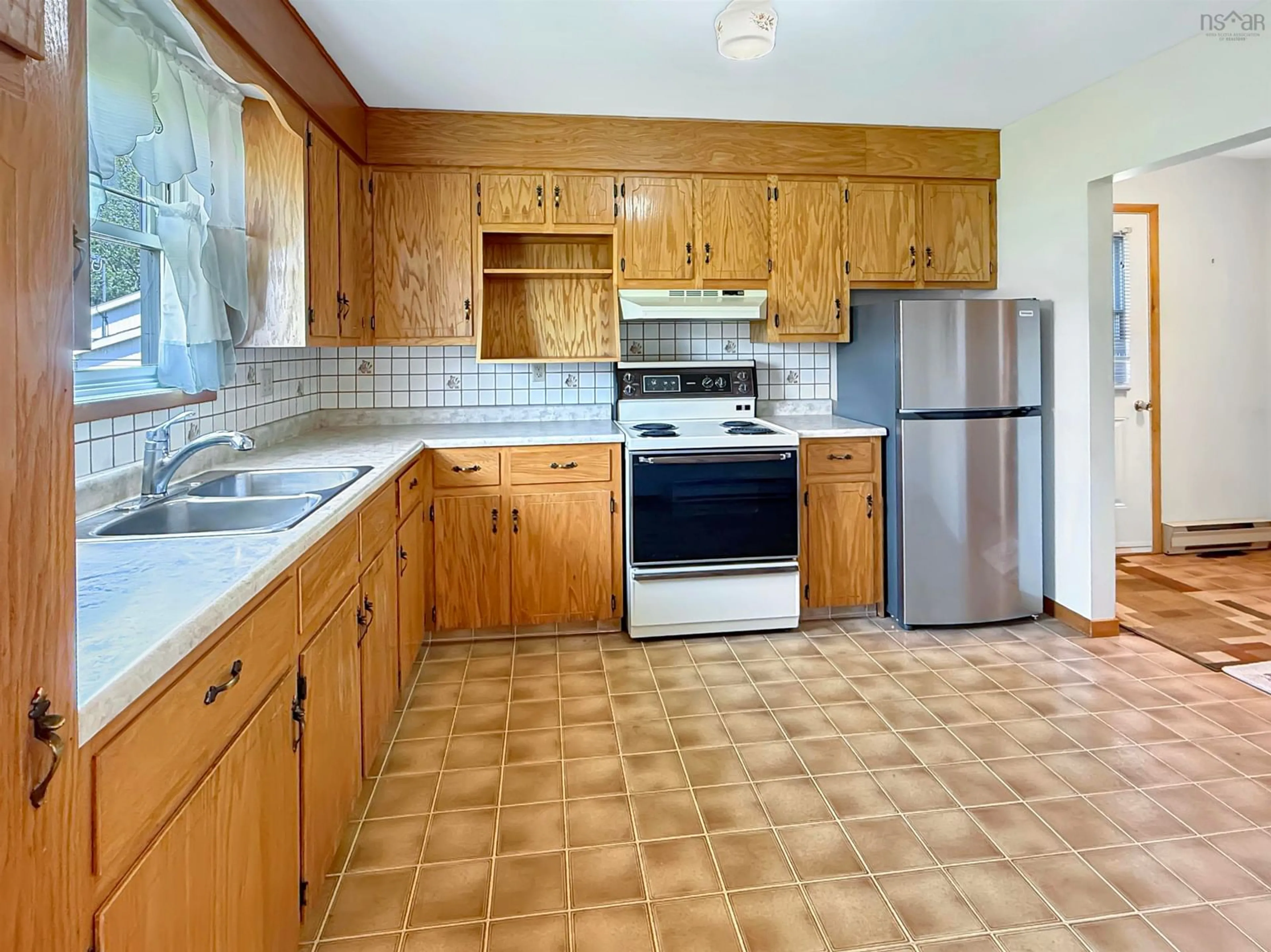 Standard kitchen, ceramic/tile floor for 81 Acadia Ave, Stellarton Nova Scotia B0K 1S0