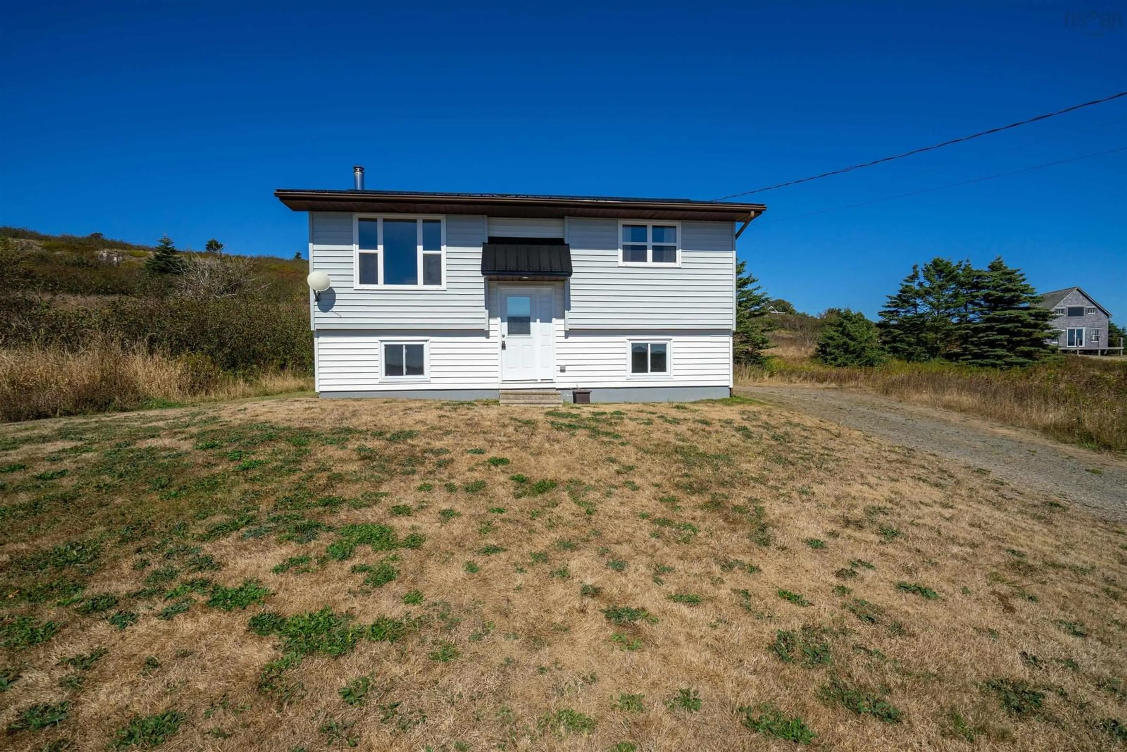 A pic from outside/outdoor area/front of a property/back of a property/a pic from drone, building for 113 Water Street, Freeport Nova Scotia B0V 1B0