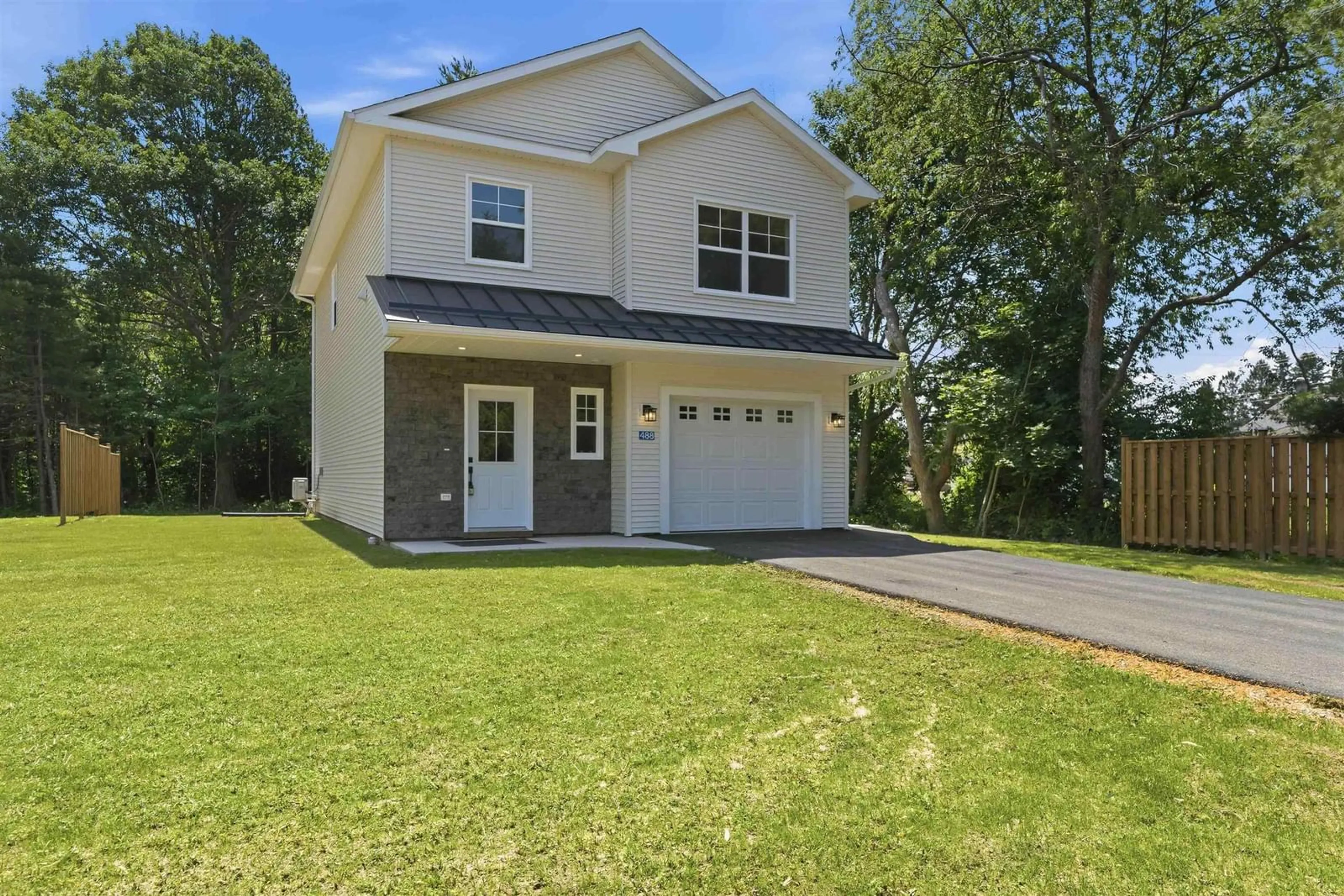 Home with vinyl exterior material, street for 488 Bill St, Kings County Nova Scotia B0P 1R0