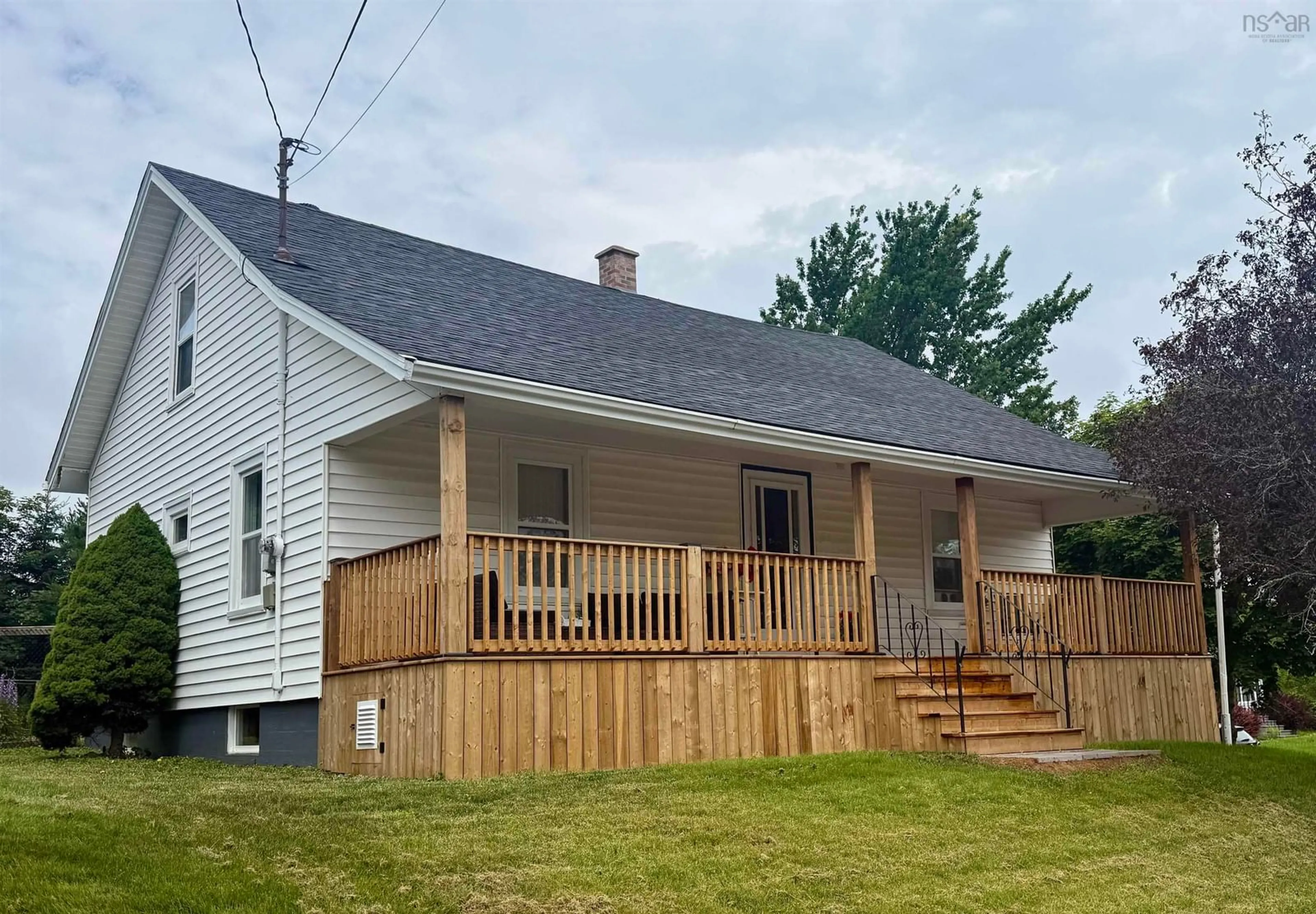 Home with vinyl exterior material, street for 32 James St, Truro Nova Scotia B2N 3A1