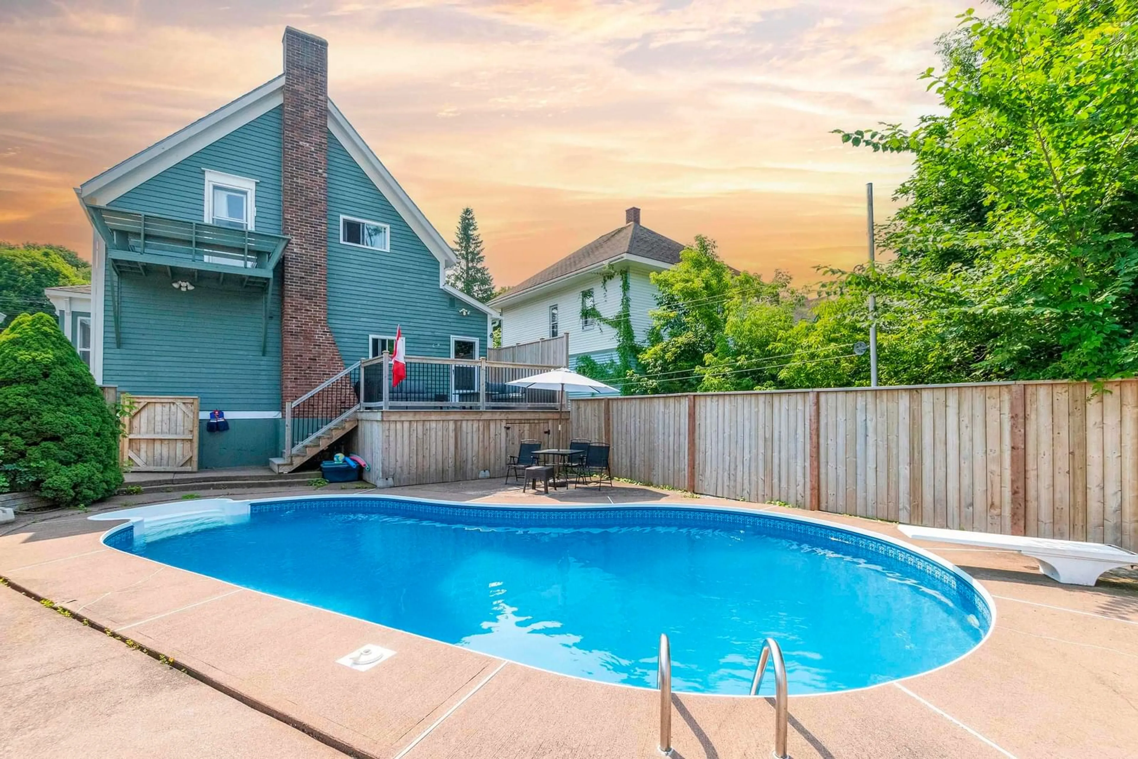 Pool for 453 Pleasant St, New Glasgow Nova Scotia B2H 2Z5