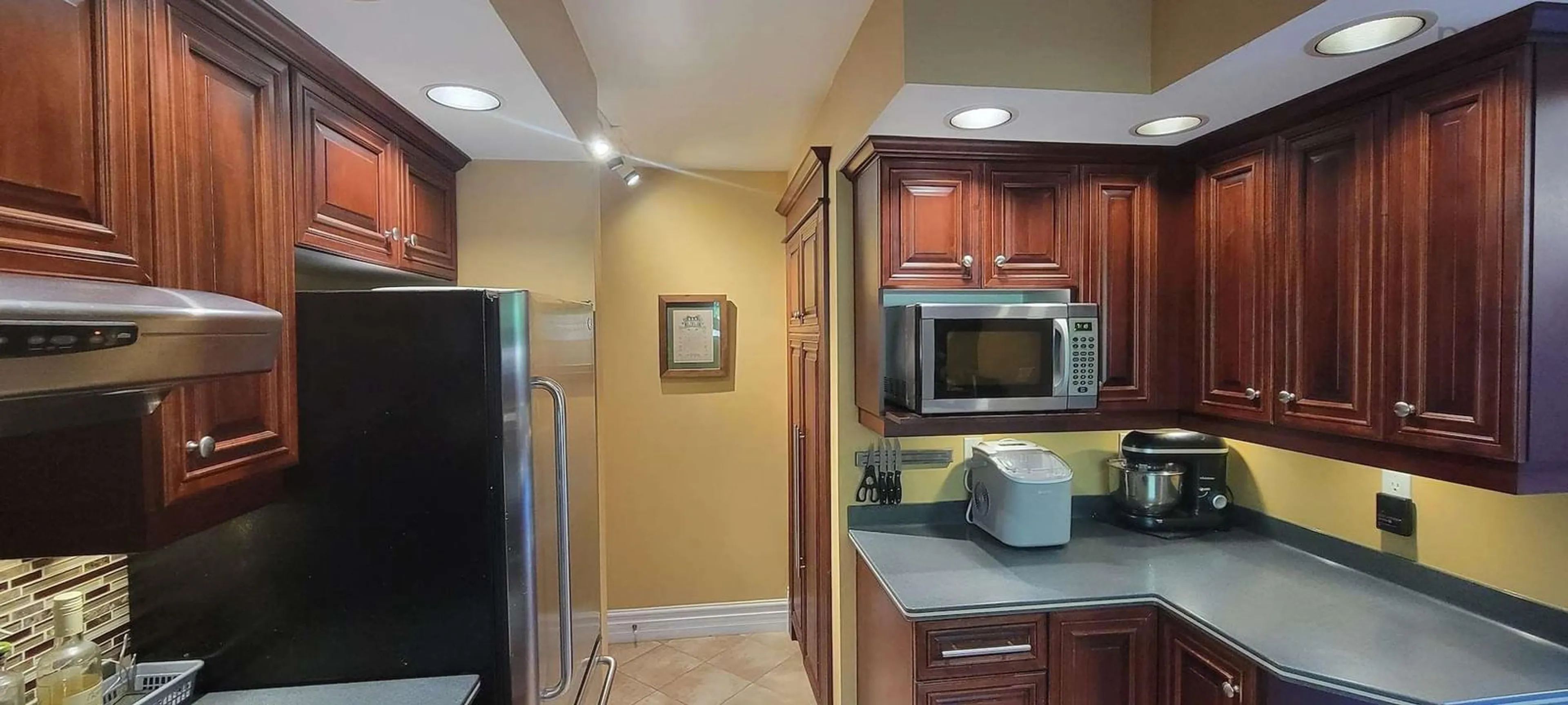 Standard kitchen, ceramic/tile floor for 97 Bruce Dr, Sackville Nova Scotia B4C 3V2