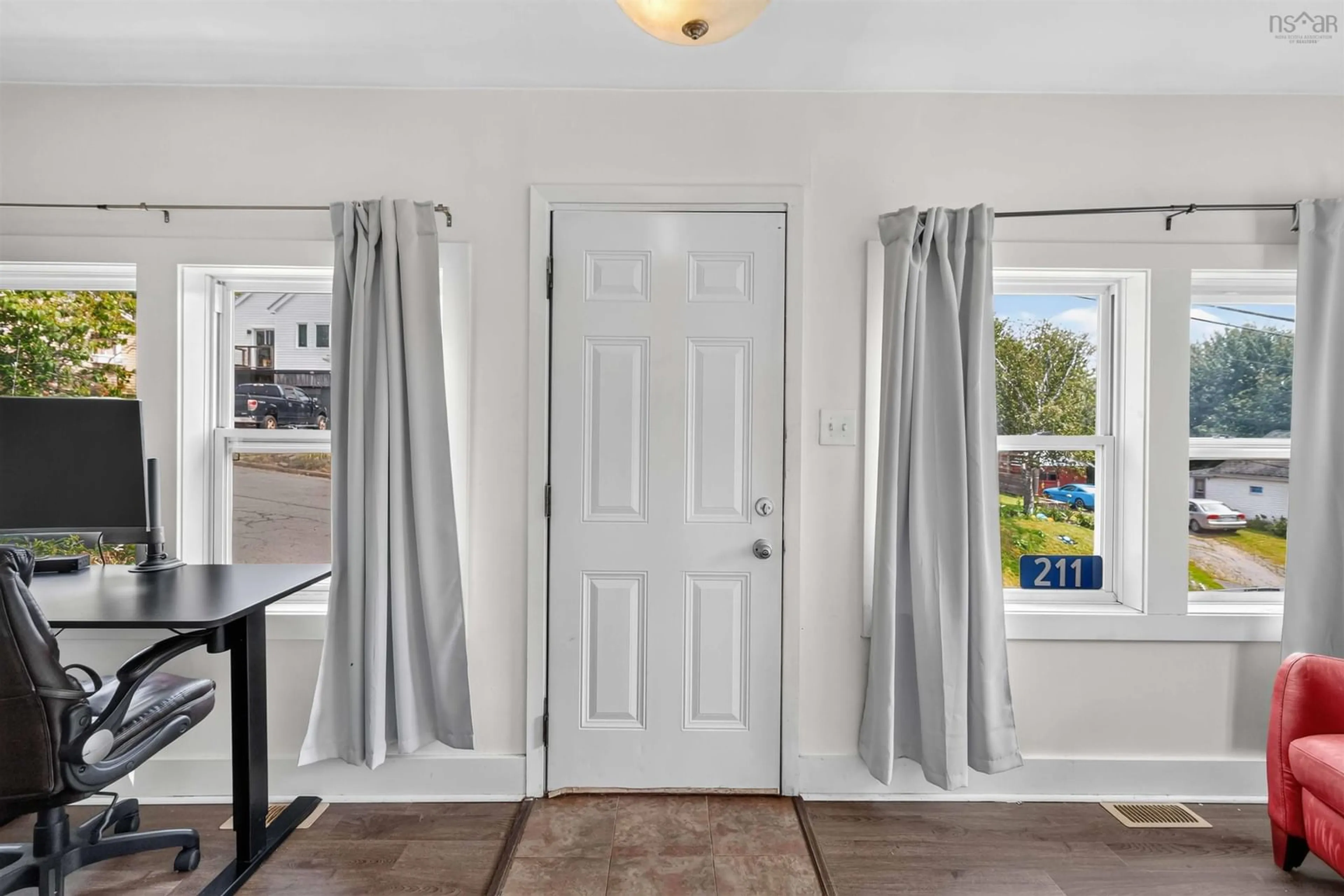 Indoor entryway for 211 Marvin St, Dartmouth Nova Scotia B2Y 2L9