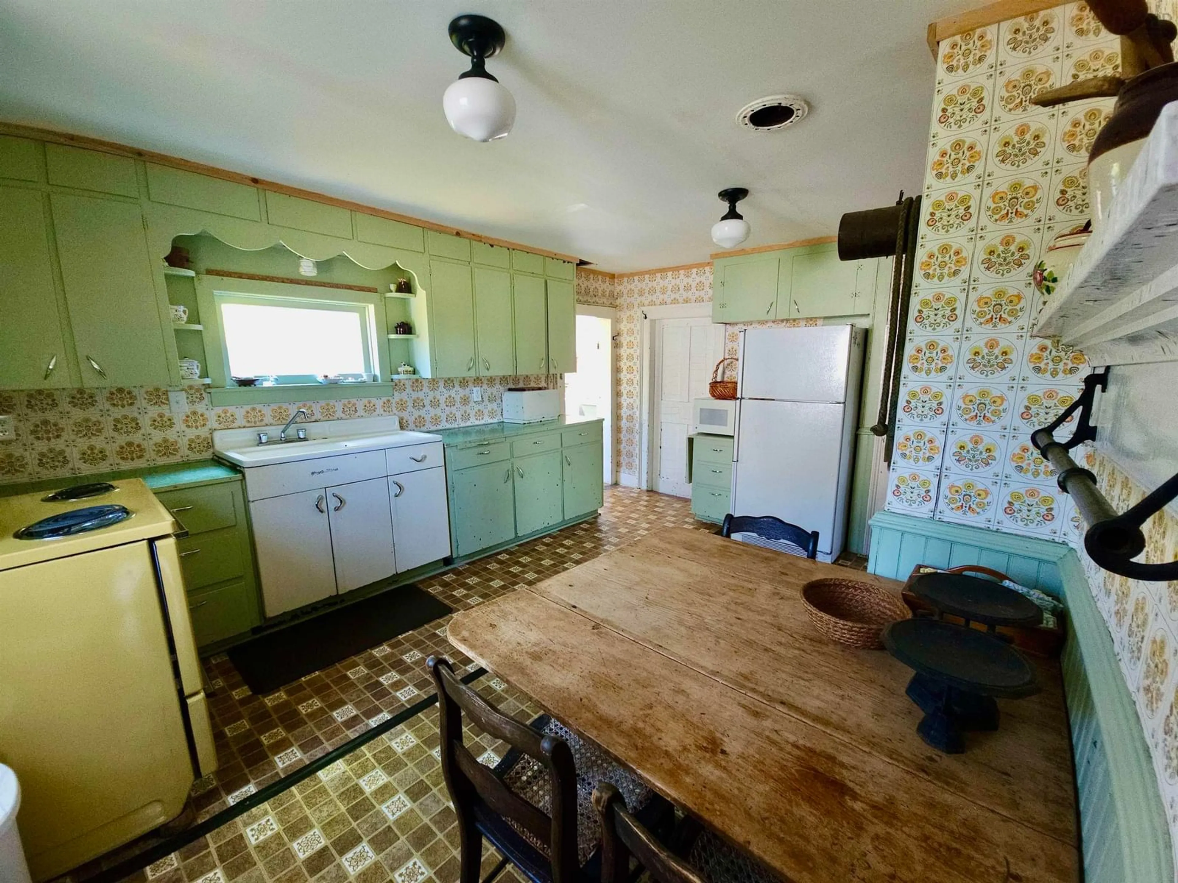 Standard kitchen, unknown for 431 Sandy Cove Rd, Sandy Cove Nova Scotia B0V 1E0