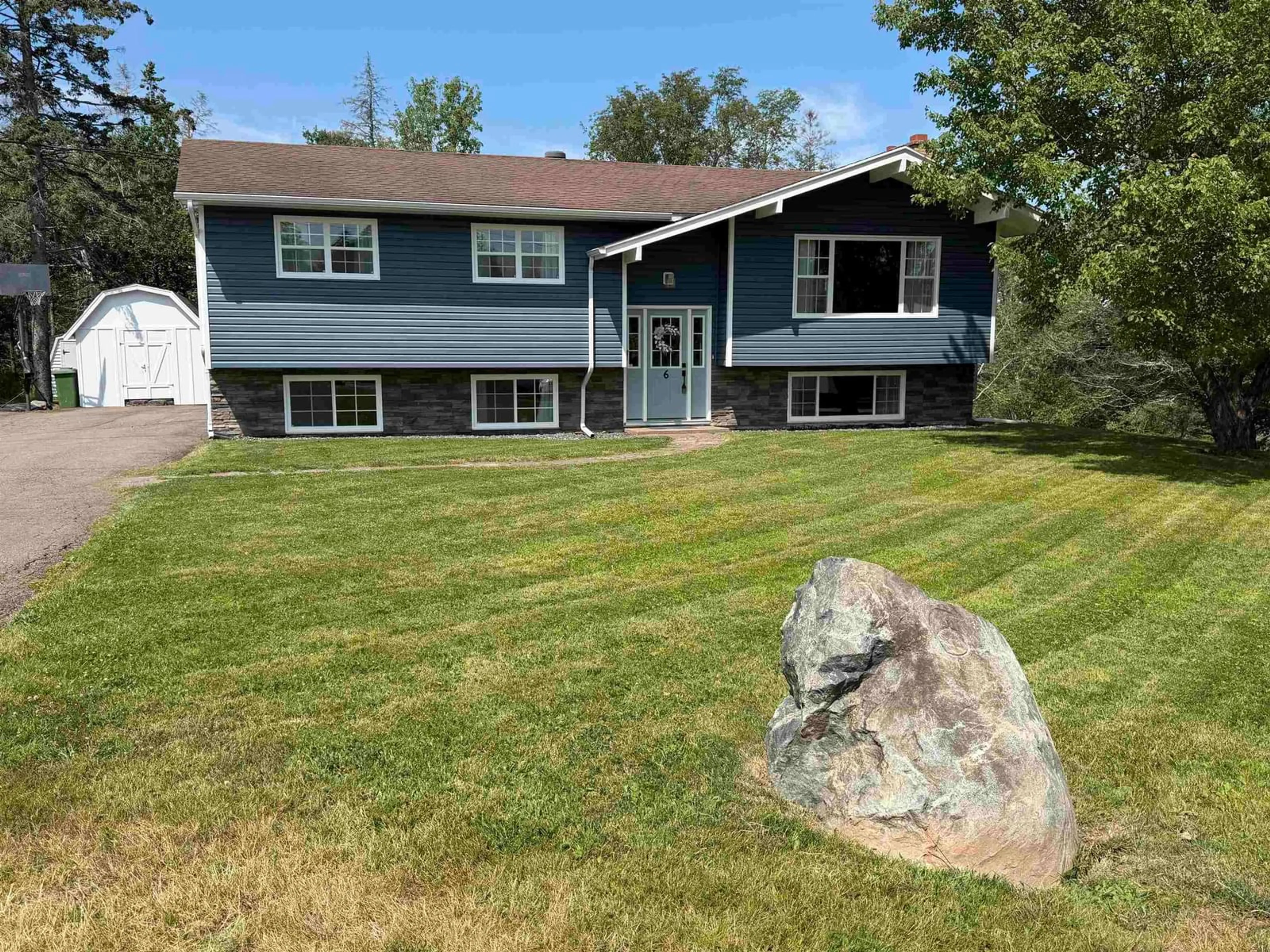 Home with vinyl exterior material, mountain view for 6 Spruce Crt, Salmon River Nova Scotia B2N 5H7