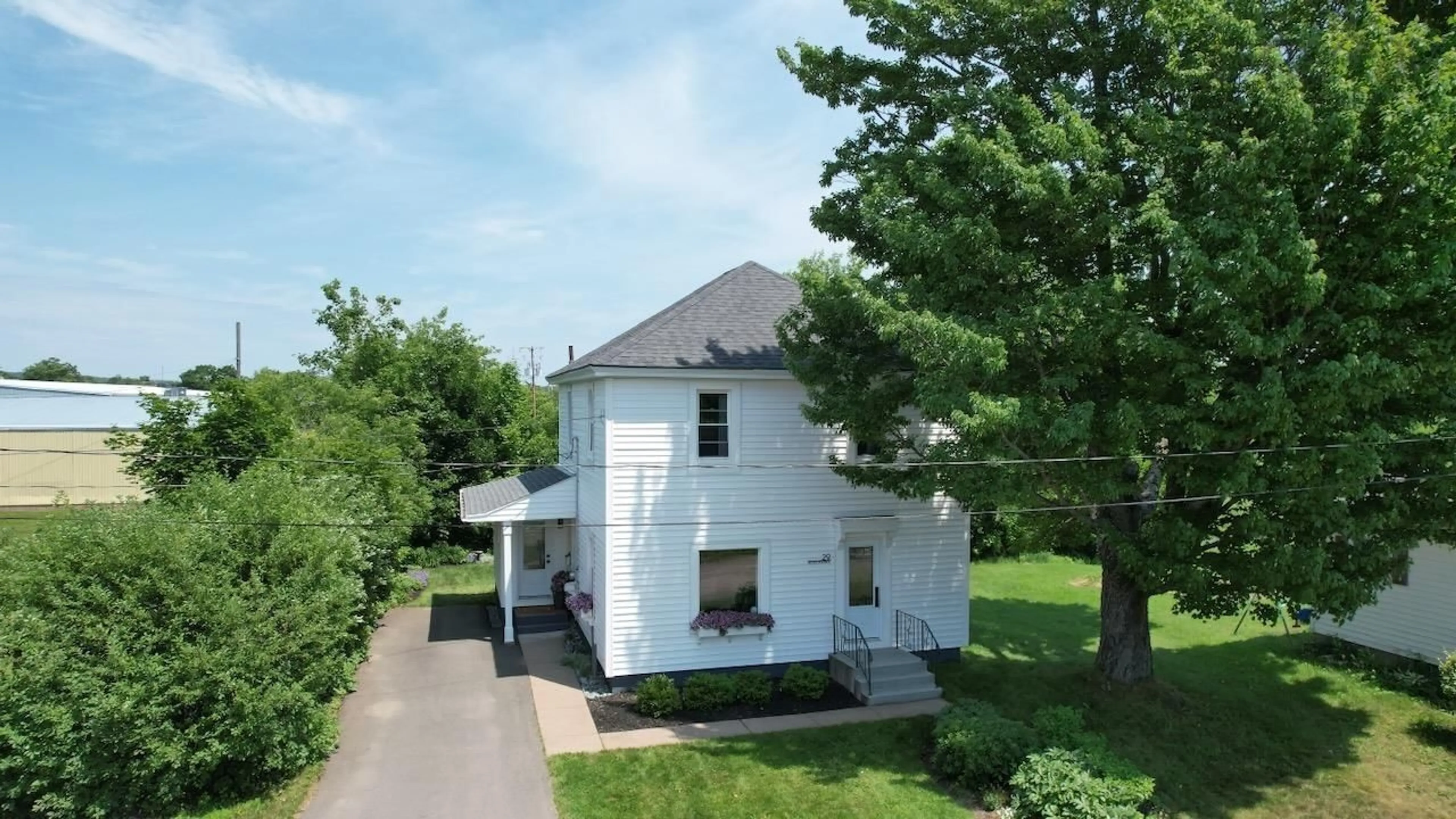 A pic from outside/outdoor area/front of a property/back of a property/a pic from drone, street for 29 River Ave, Oxford Nova Scotia B0M 1P0
