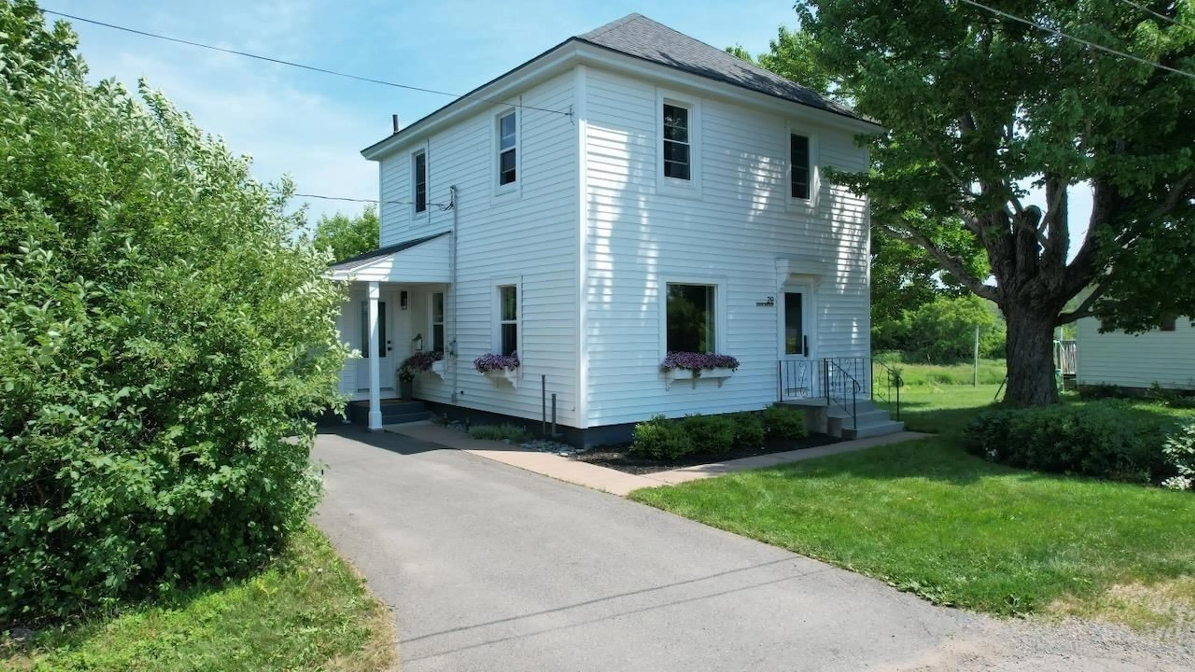 Unknown for 29 River Ave, Oxford Nova Scotia B0M 1P0