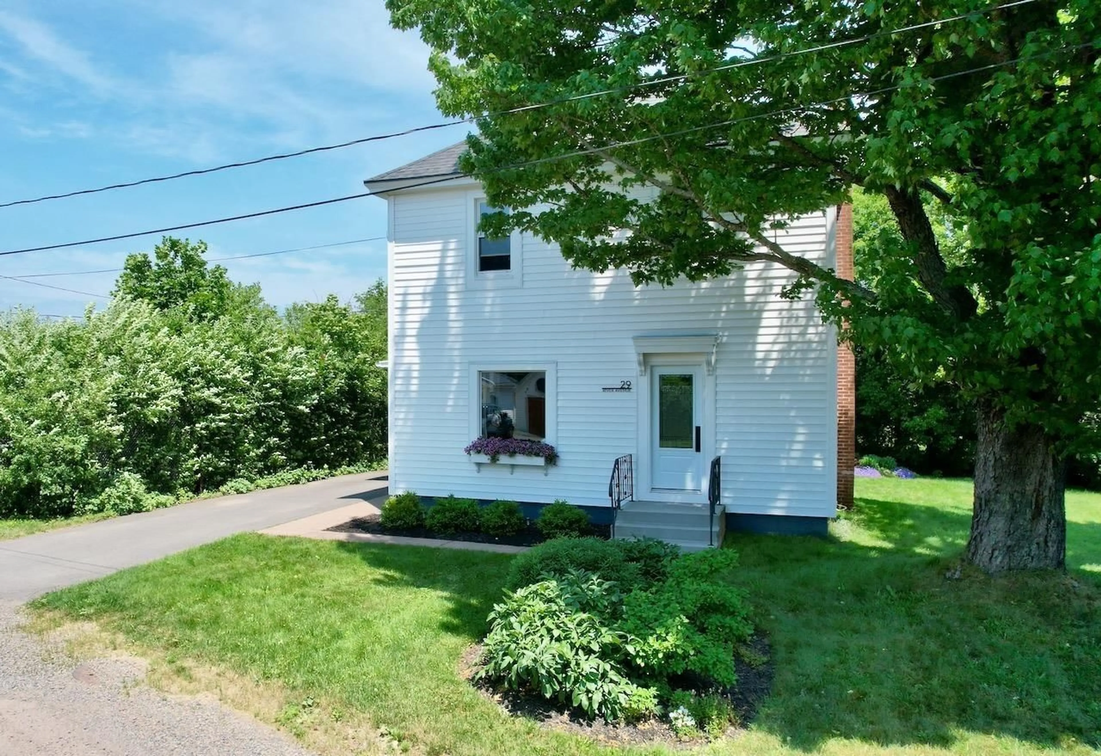 A pic from outside/outdoor area/front of a property/back of a property/a pic from drone, street for 29 River Ave, Oxford Nova Scotia B0M 1P0
