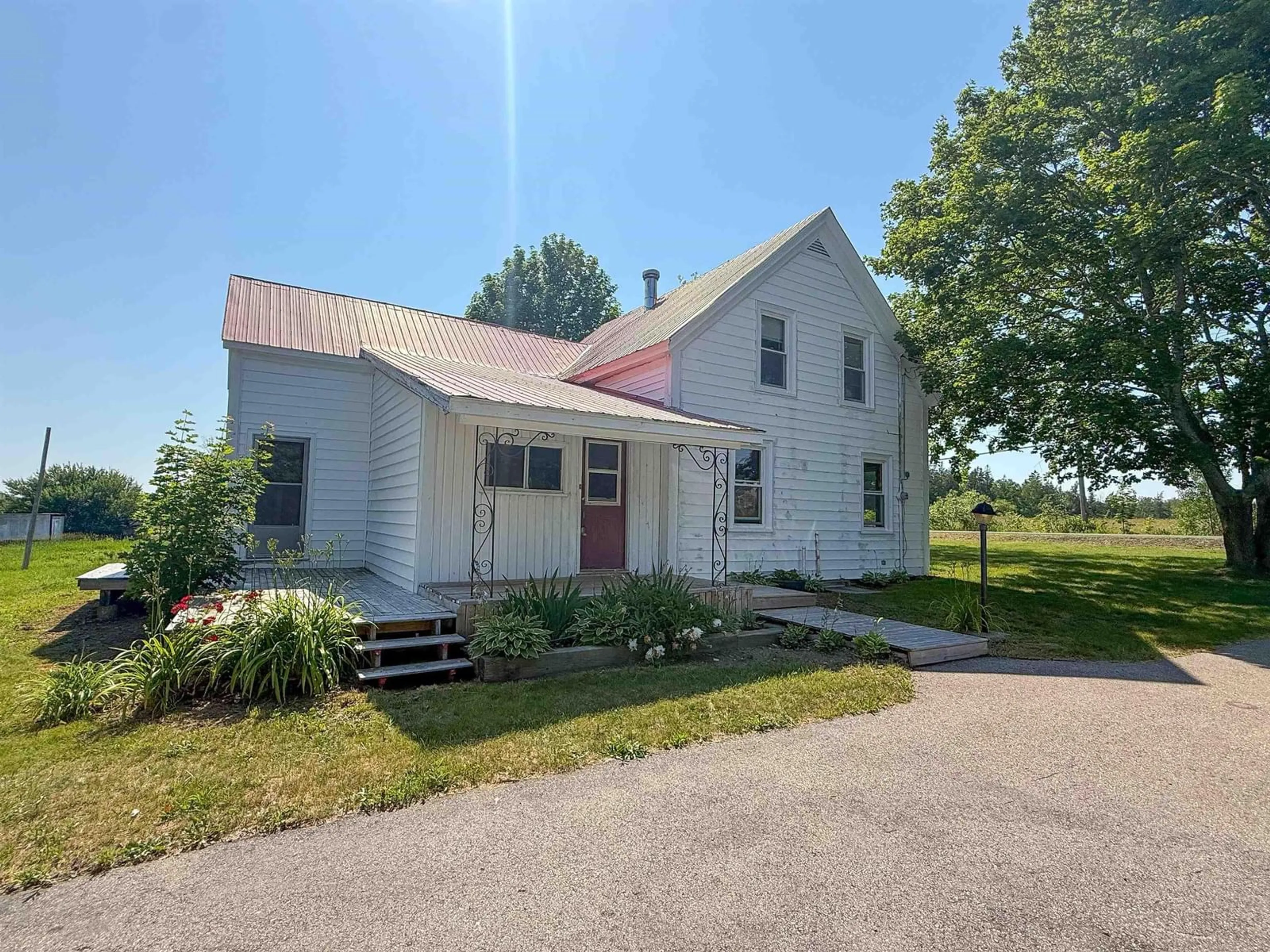 A pic from outside/outdoor area/front of a property/back of a property/a pic from drone, building for 3040 Clementsvale Rd, Bear River East Nova Scotia B0S 1B0