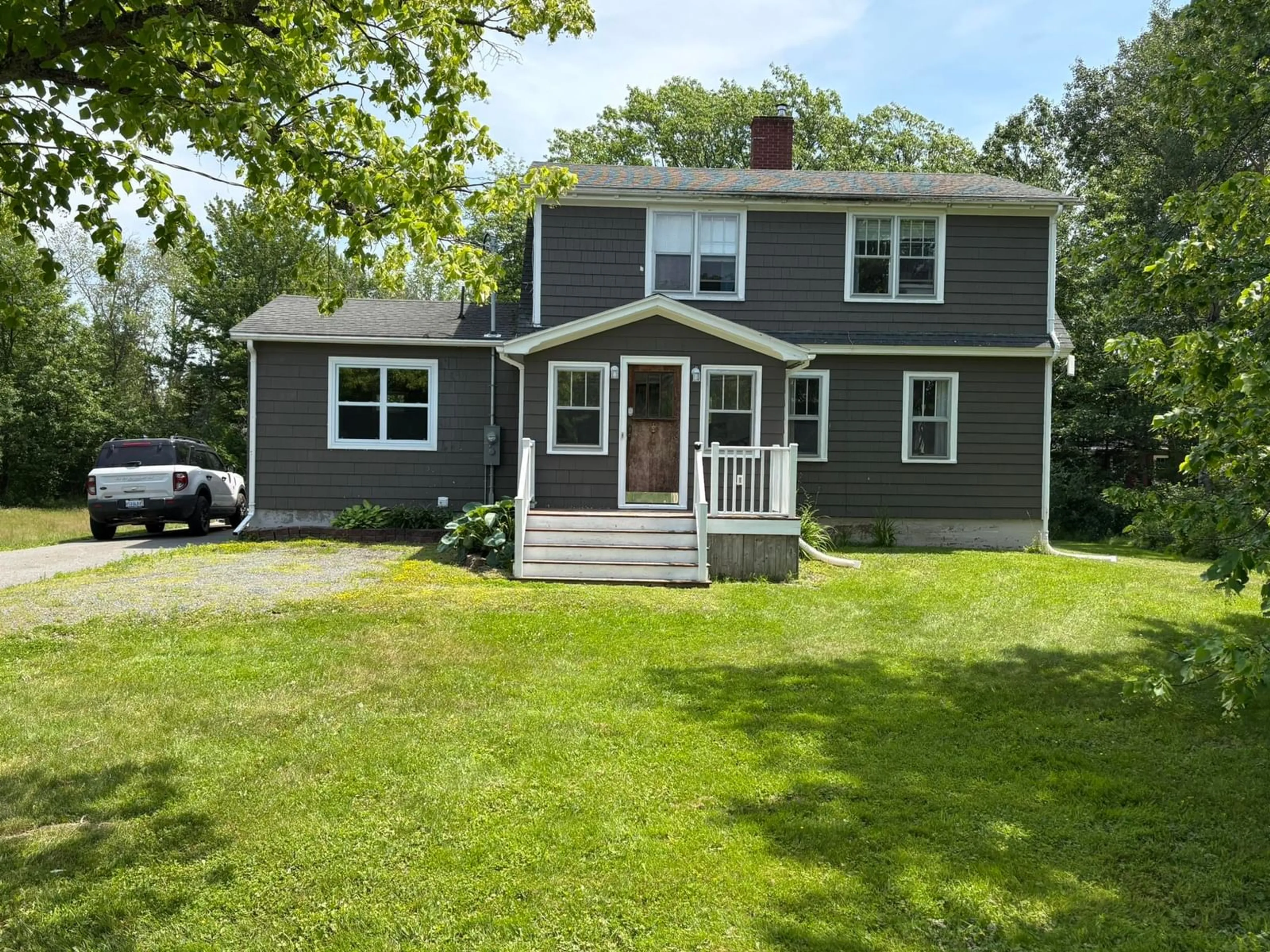 Home with vinyl exterior material, street for 86 Maple Ave, Tatamagouche Nova Scotia B0K 1V0
