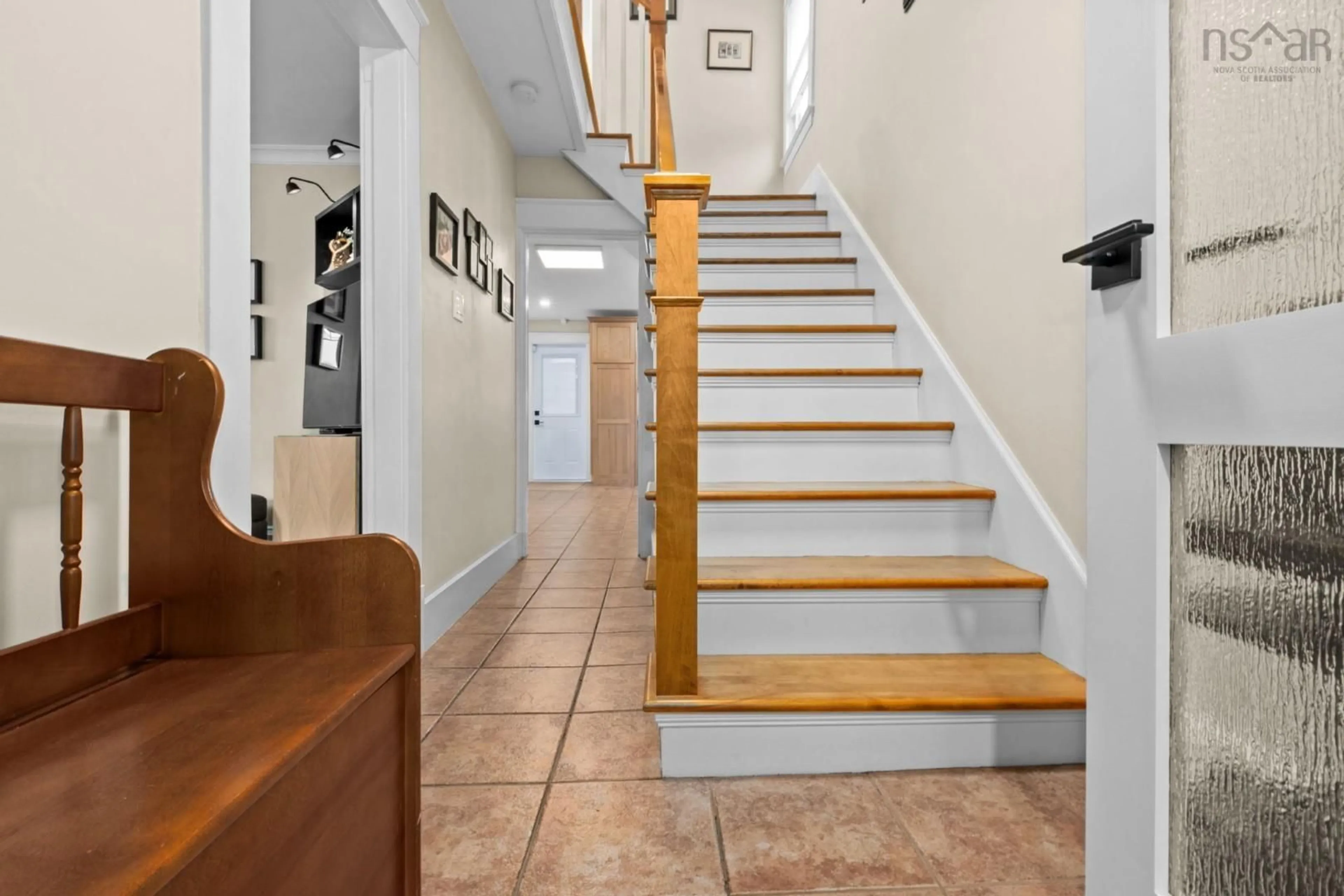 Unknown for 8 Eaton Ave, Dartmouth Nova Scotia B2Y 2X5