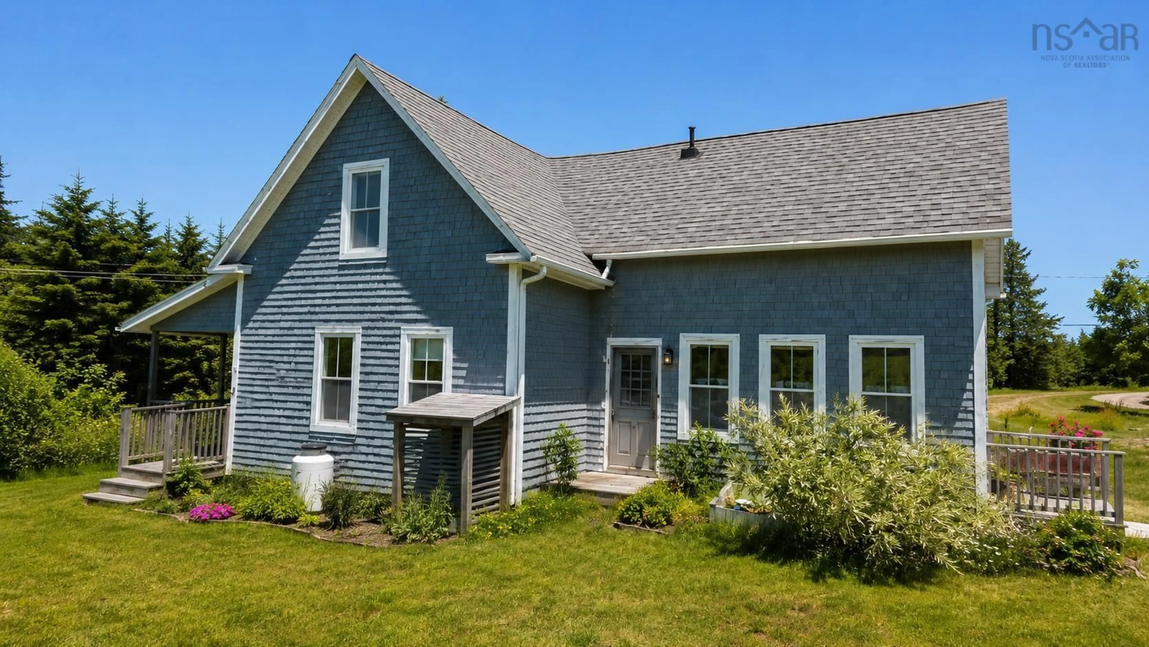 Home with vinyl exterior material, building for 29616 Cabot Trail, Cape North Nova Scotia B0C 1G0