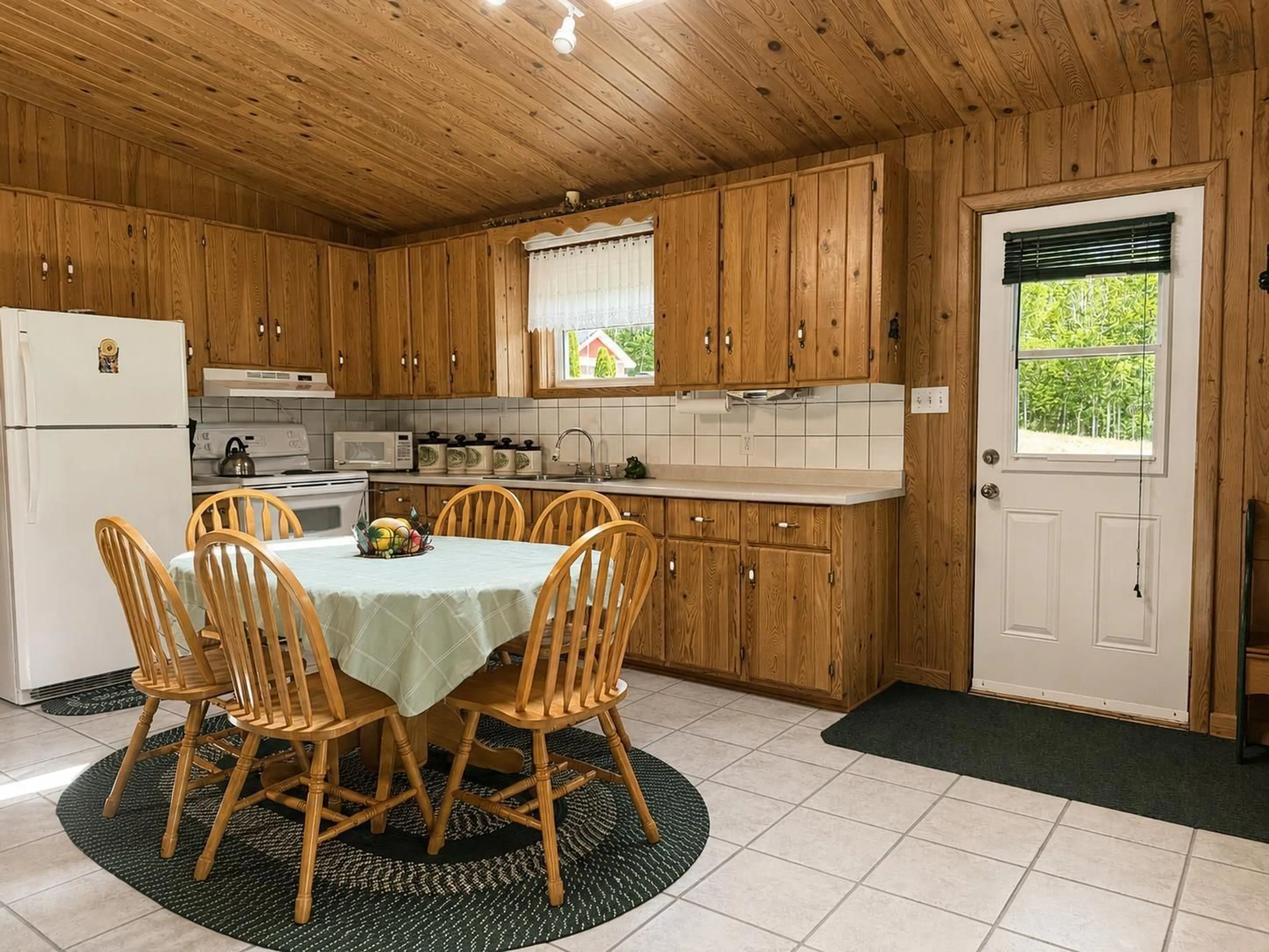 Standard kitchen, unknown for 10369 105 Hwy, Aberdeen Nova Scotia B0E 3M0