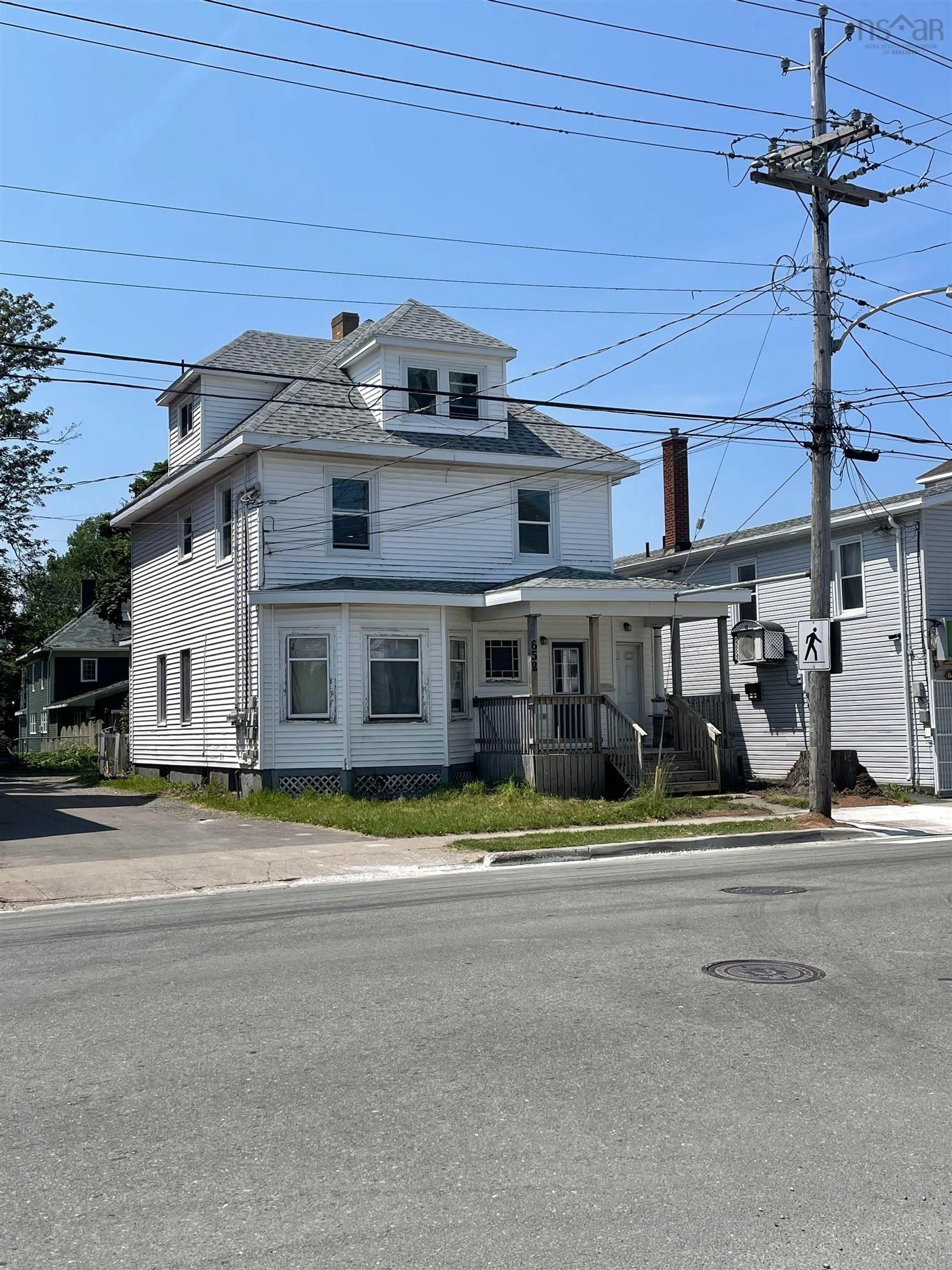Unknown for 652 George Street, Sydney Nova Scotia B1P 1K9
