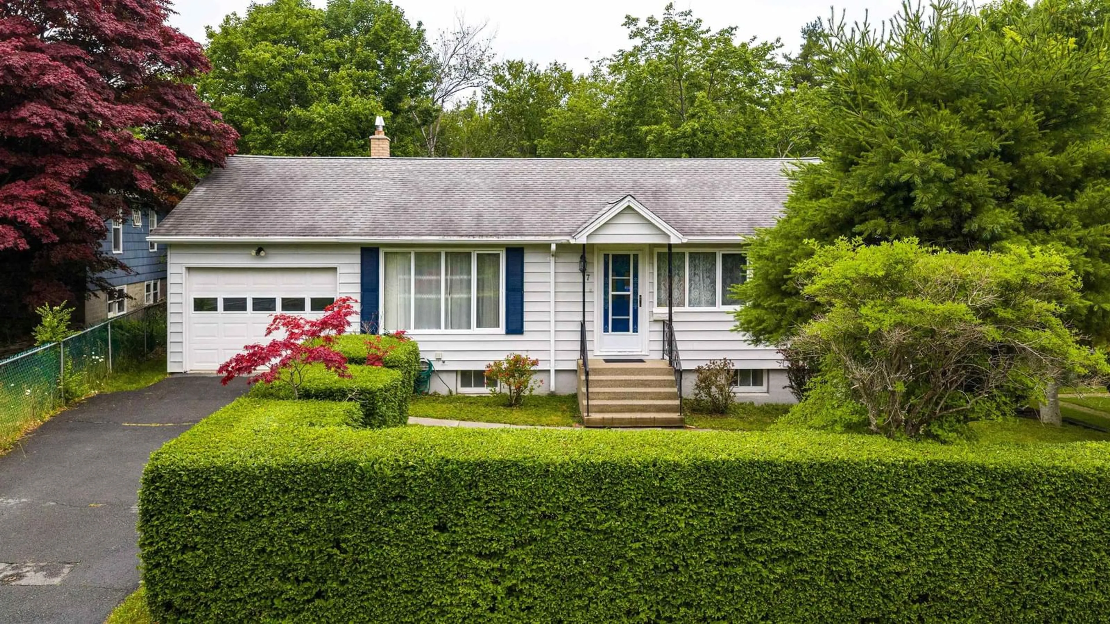 Home with vinyl exterior material, street for 17 Forward Ave, Halifax Nova Scotia B3P 1S3