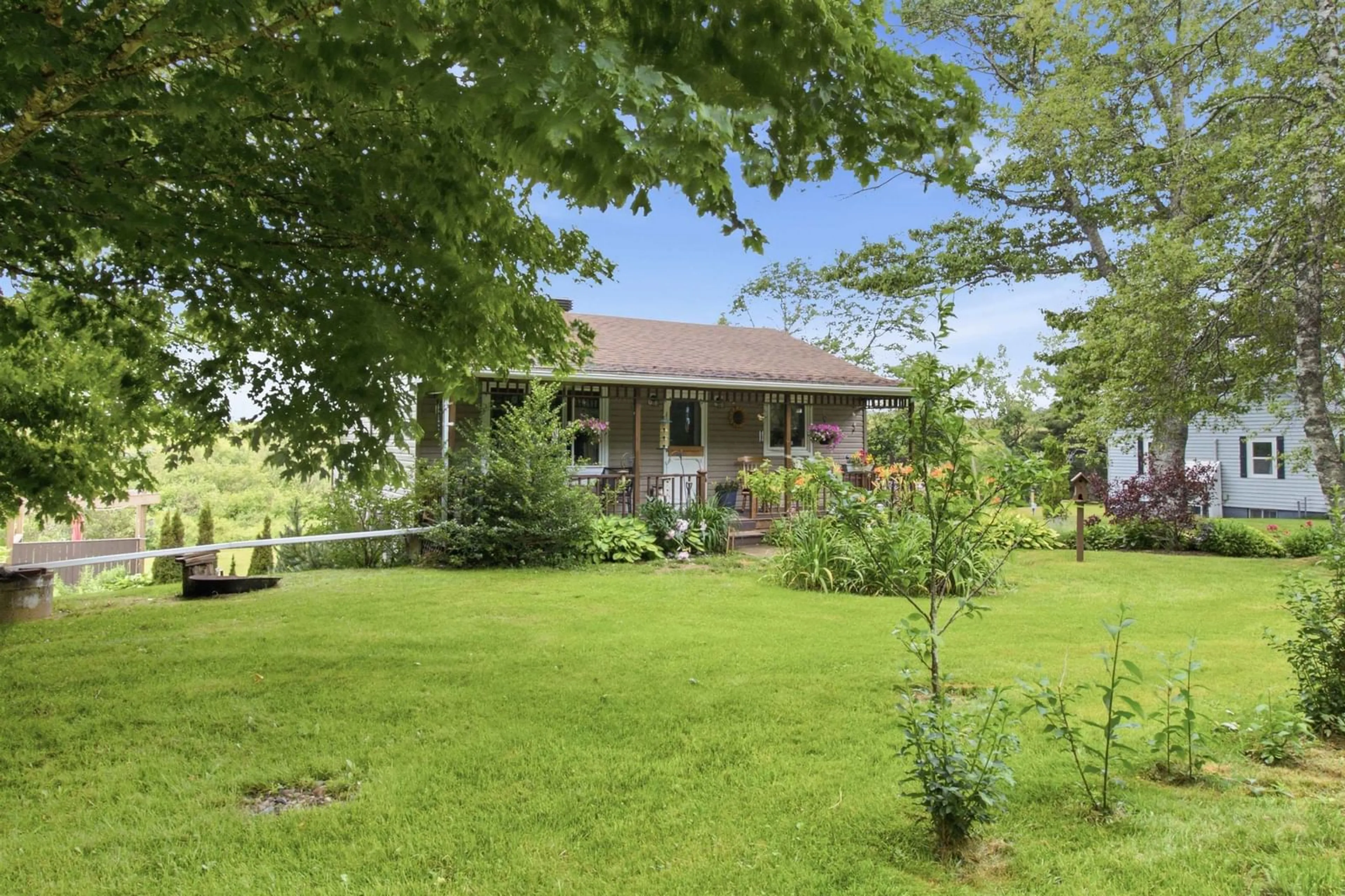 A pic from outside/outdoor area/front of a property/back of a property/a pic from drone, unknown for 6826 Highway 1, Ardoise Nova Scotia B0N 1L0