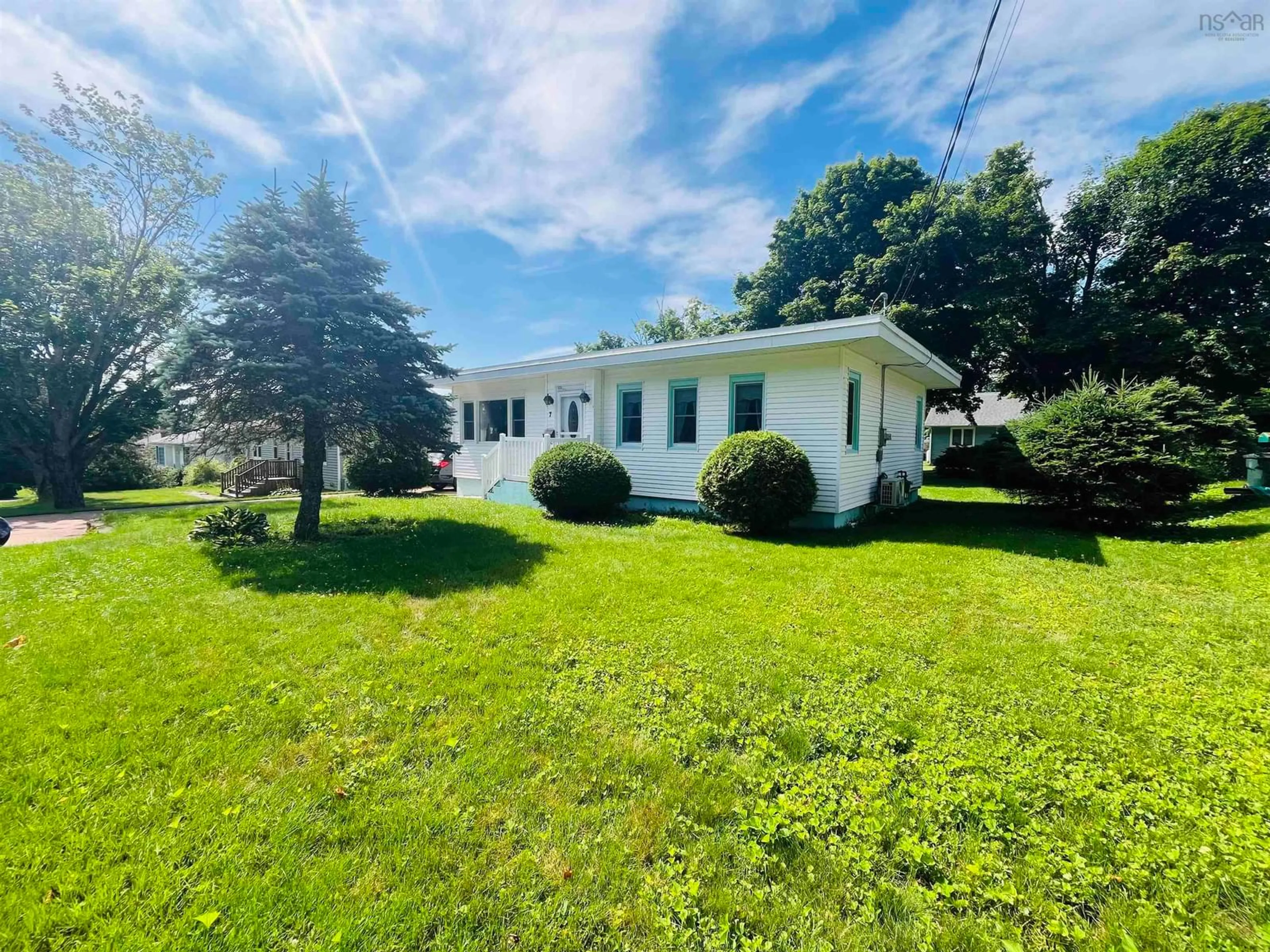 A pic from outside/outdoor area/front of a property/back of a property/a pic from drone, street for 7 Franklyn St, Amherst Nova Scotia B4H 3X3