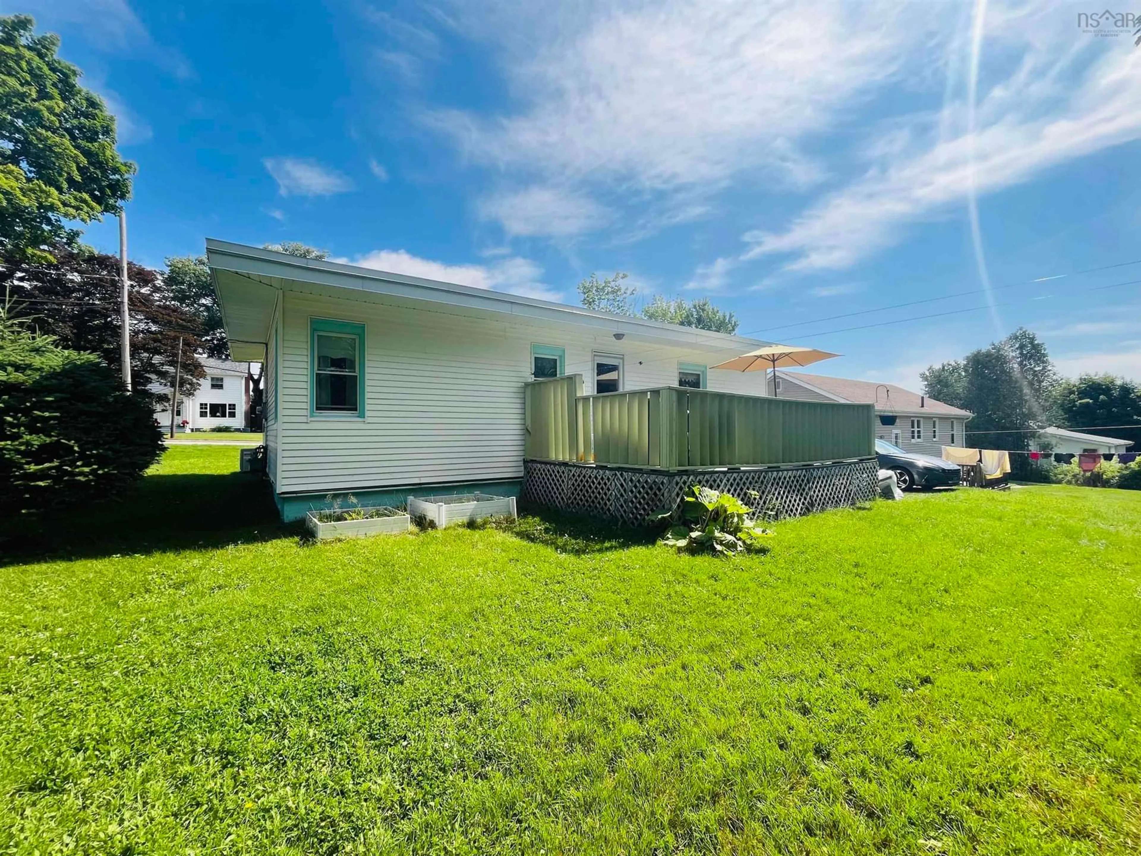 Home with vinyl exterior material, unknown for 7 Franklyn St, Amherst Nova Scotia B4H 3X3