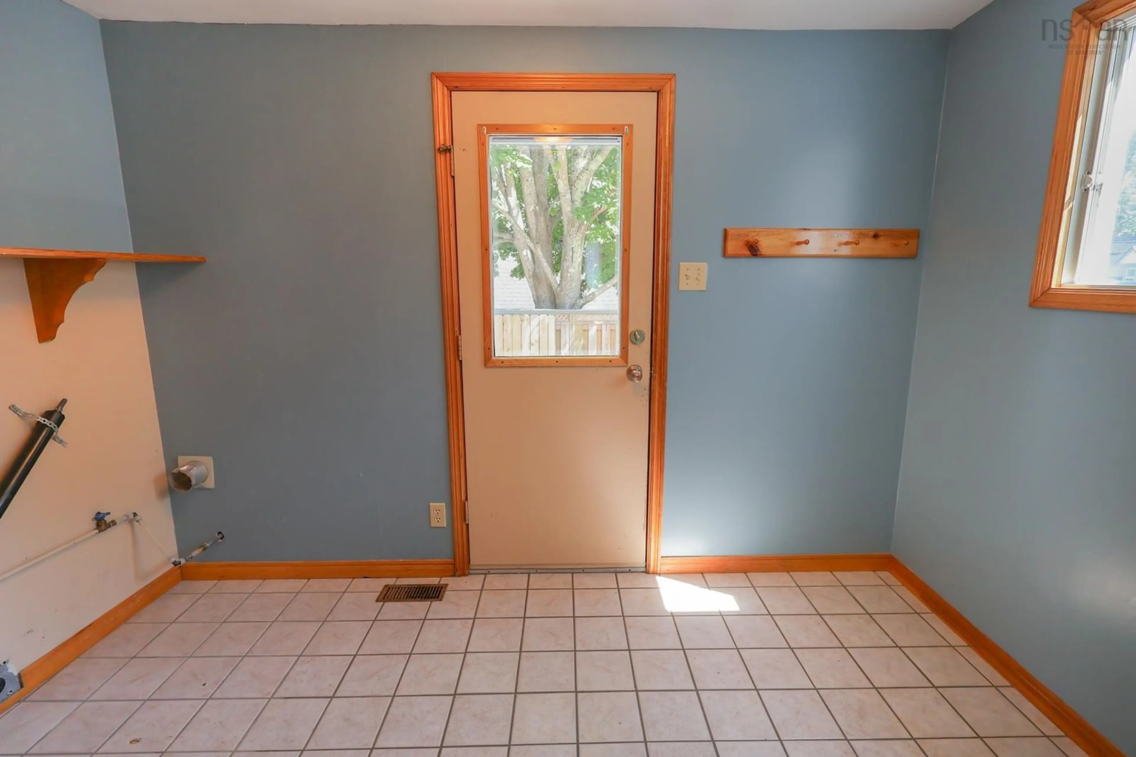 Indoor entryway for 55 Phoenix St, Bridgewater Nova Scotia B4V 2H6
