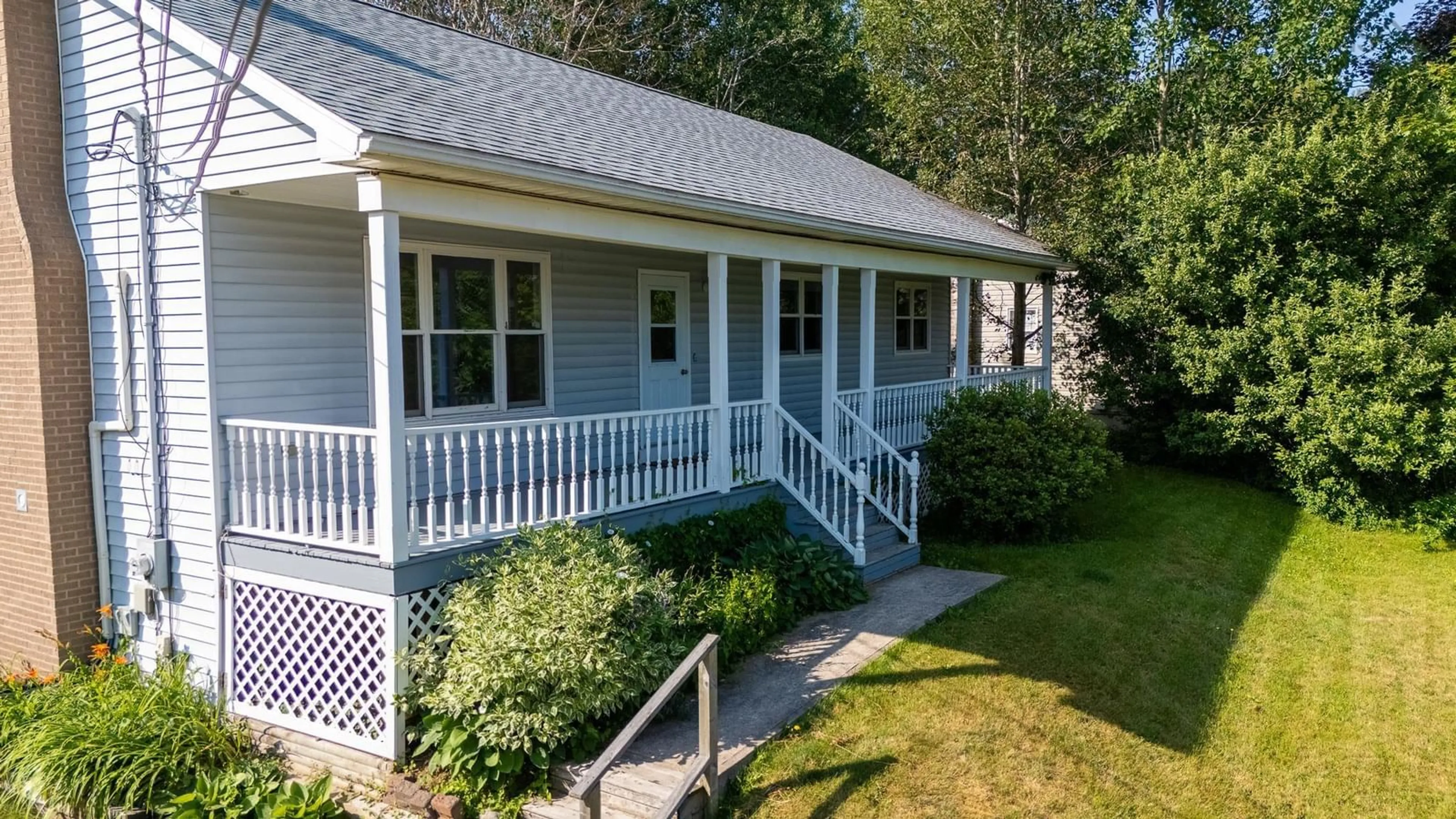 A pic from outside/outdoor area/front of a property/back of a property/a pic from drone, street for 1045 Club Cres, New Minas Nova Scotia B4N 5N7