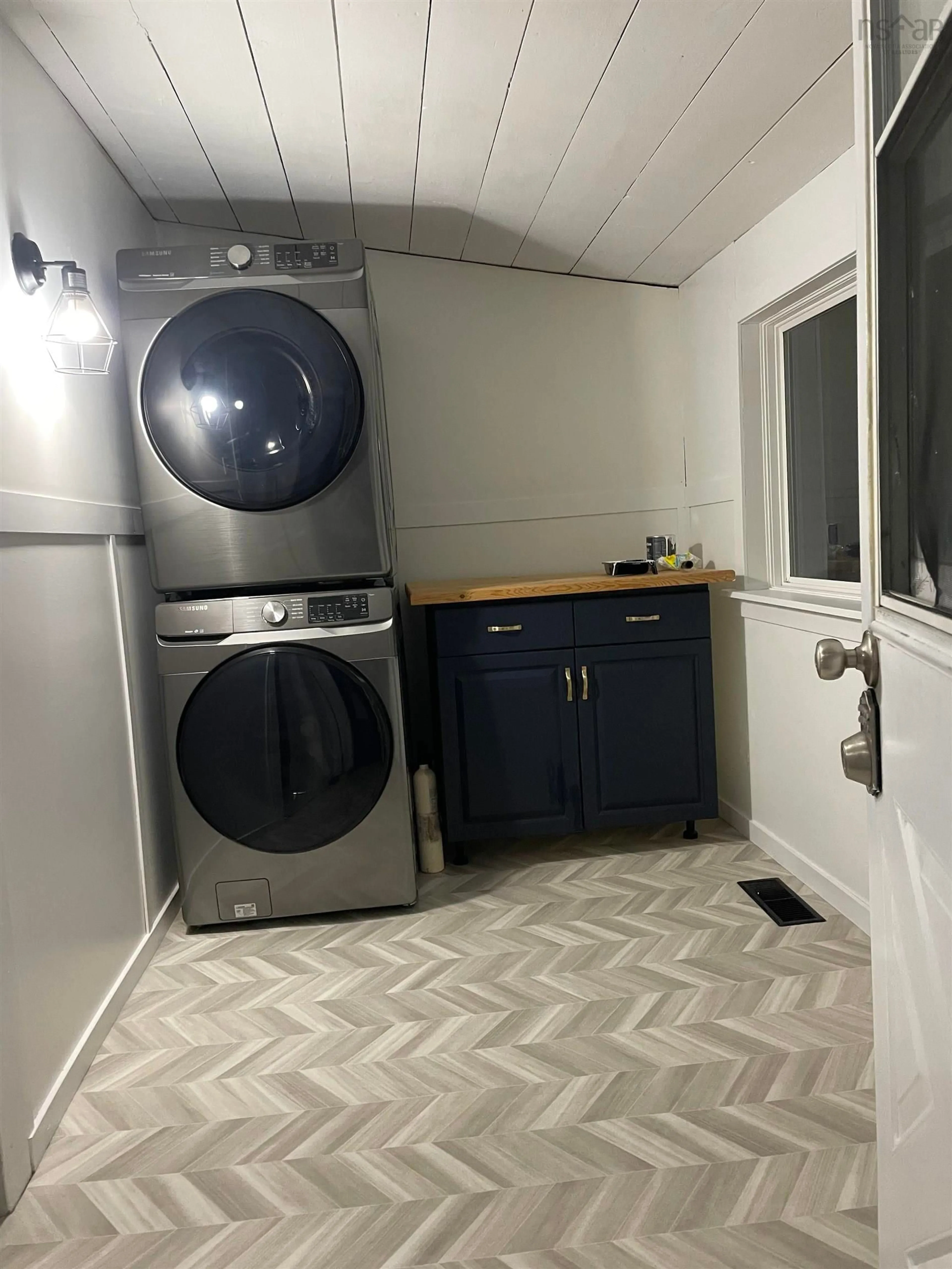 Laundry room for 1797 Highway 330, Newellton Nova Scotia B0W 1P0